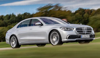 Mercedes S-Class saloon front 3/4 driving