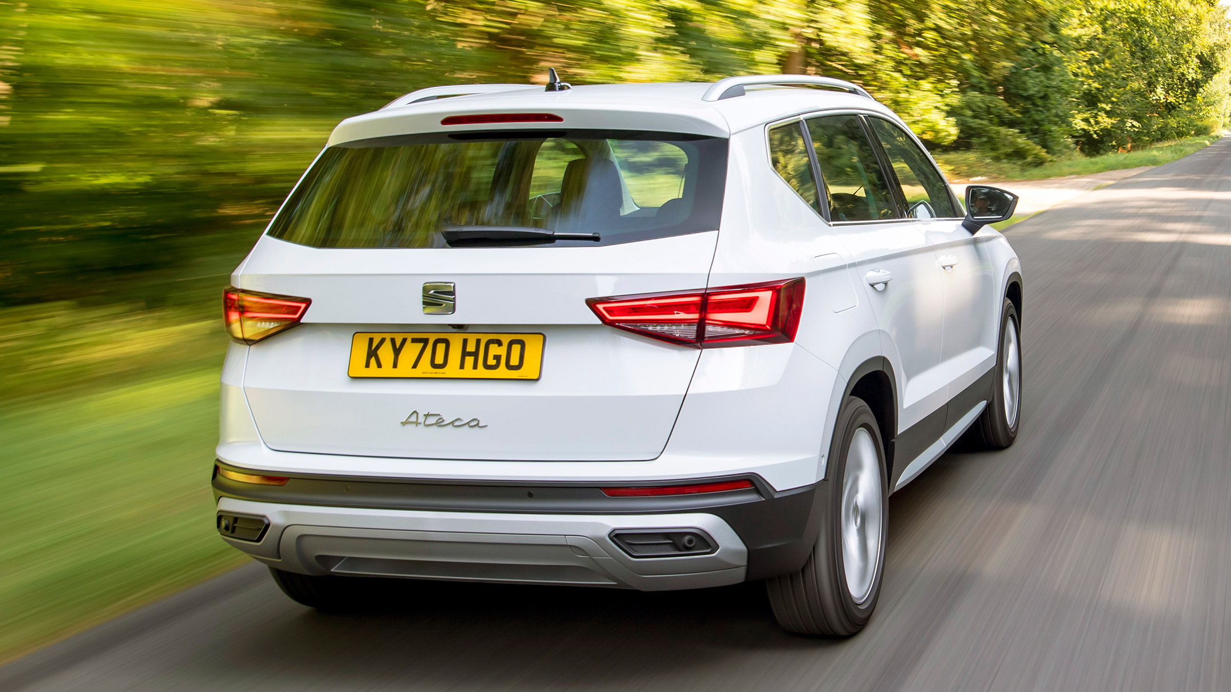 SEAT Ateca SUV rear 3/4 tracking