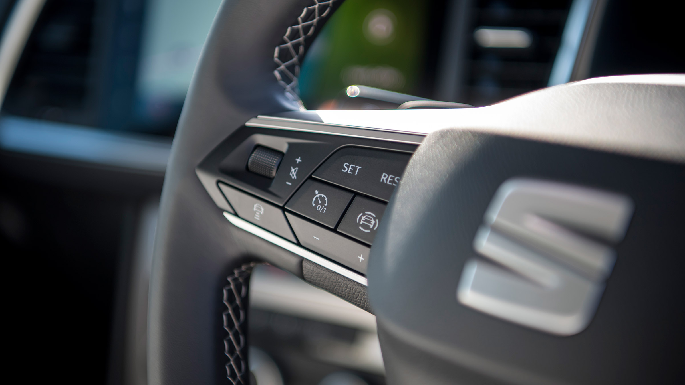 SEAT Ateca SUV steering wheel