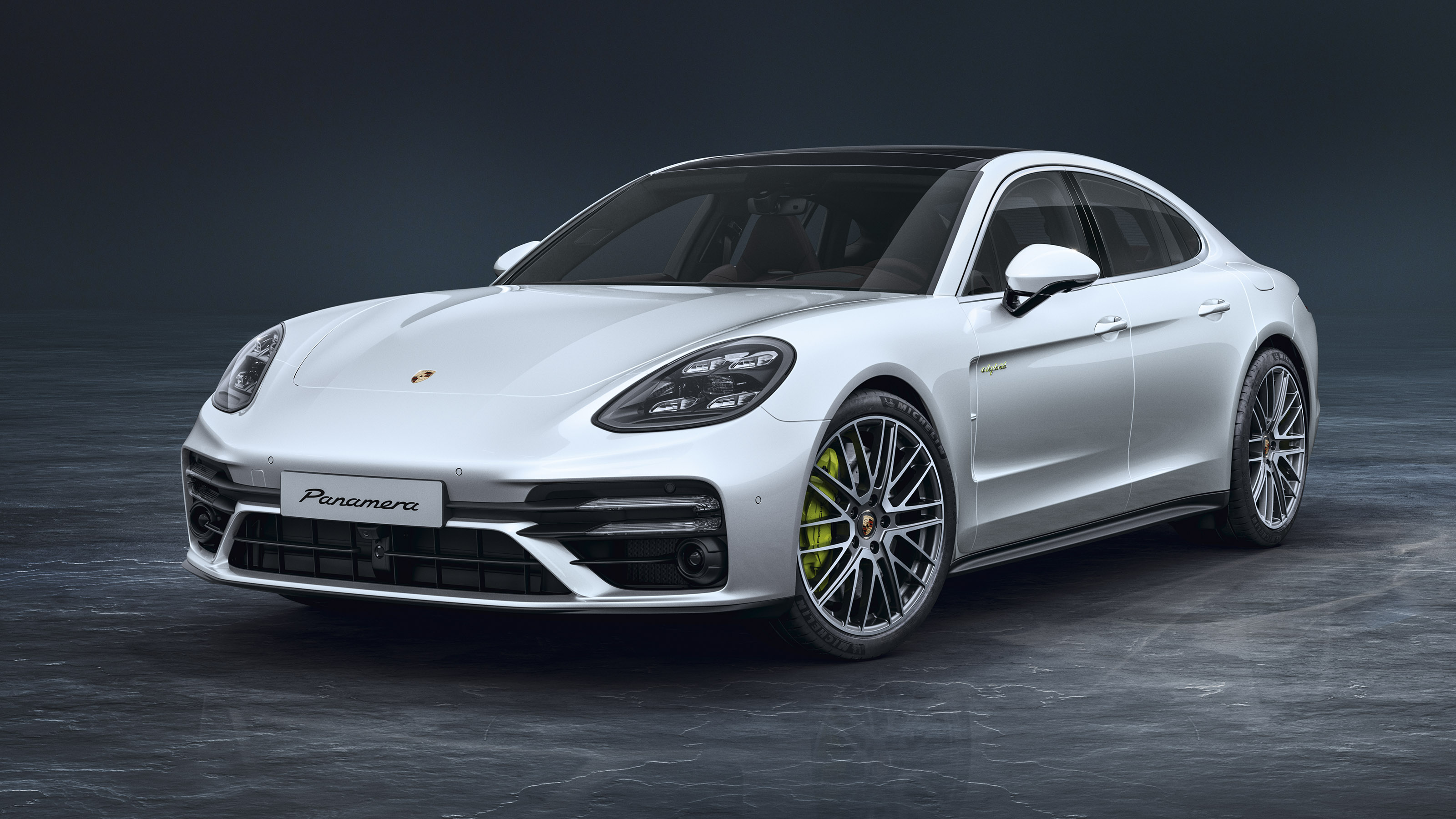 Porsche Panamera Turbo S E-Hybrid front view