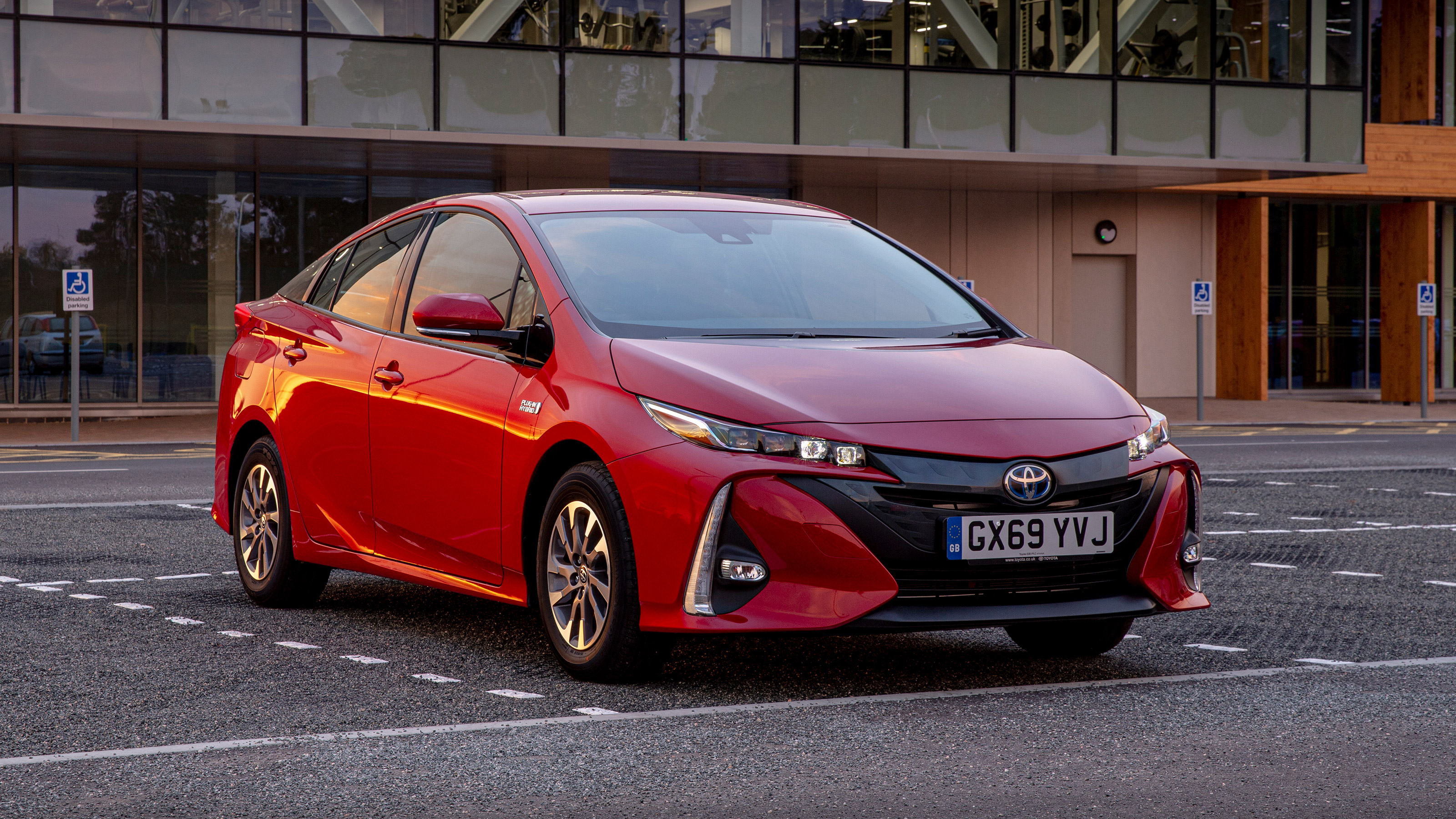 Toyota Prius Plug-in Hybrid hatchback front 3/4 static