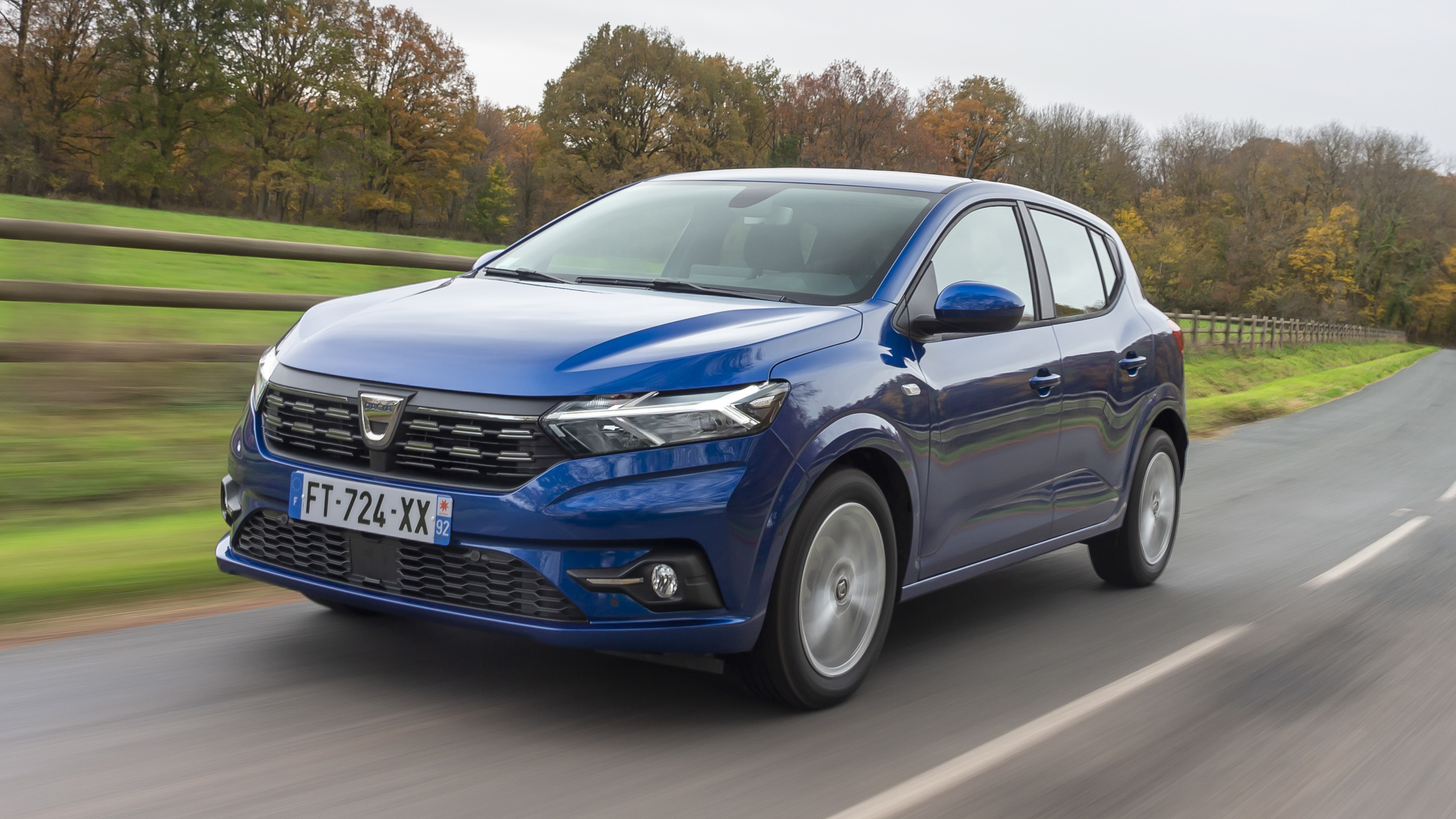 2021 Dacia Sandero - front 3/4 view