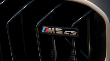 2021 BMW M5 CS - front badges
