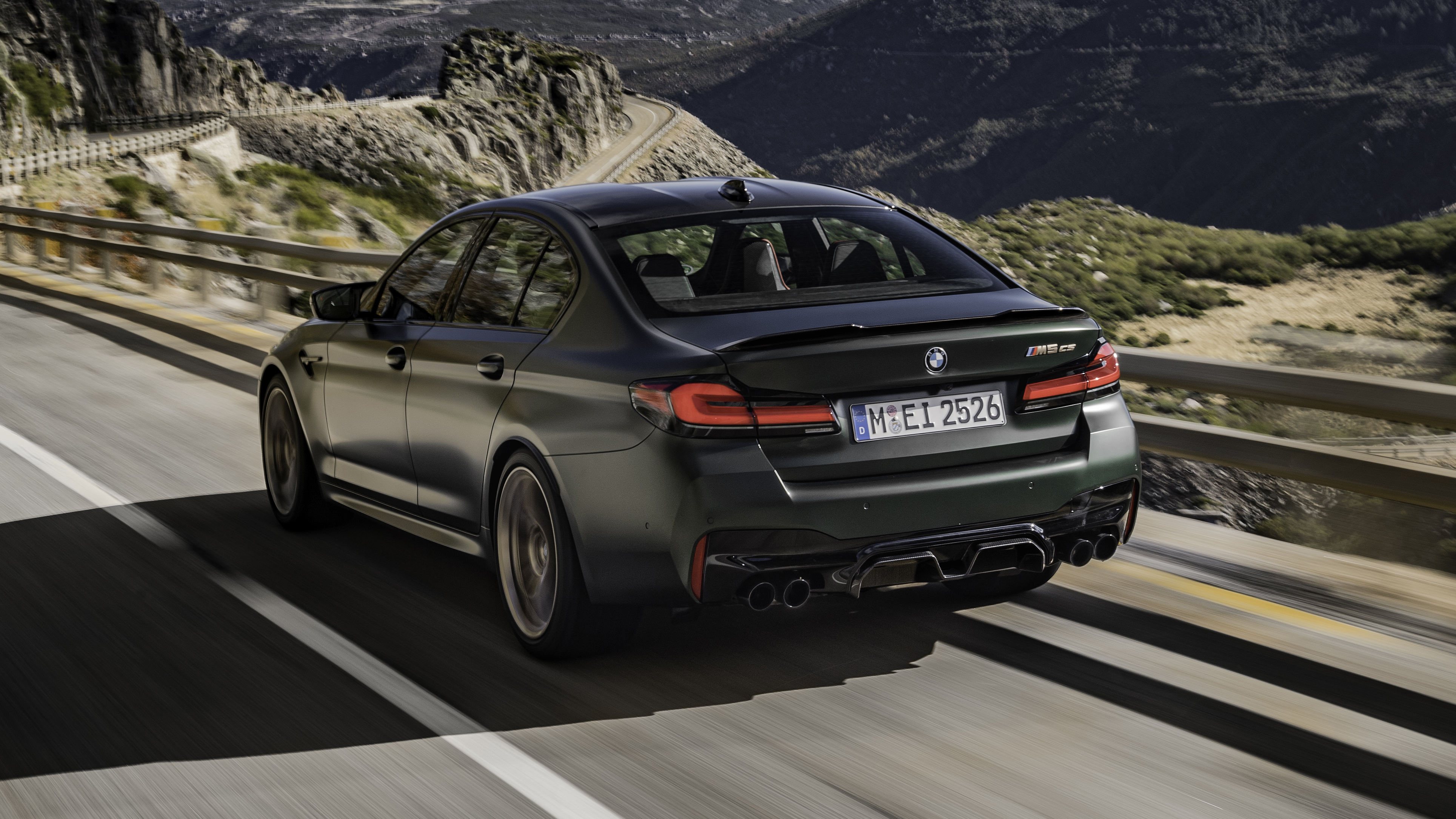 2021 BMW M5 CS - rear 3/4 dynamic 