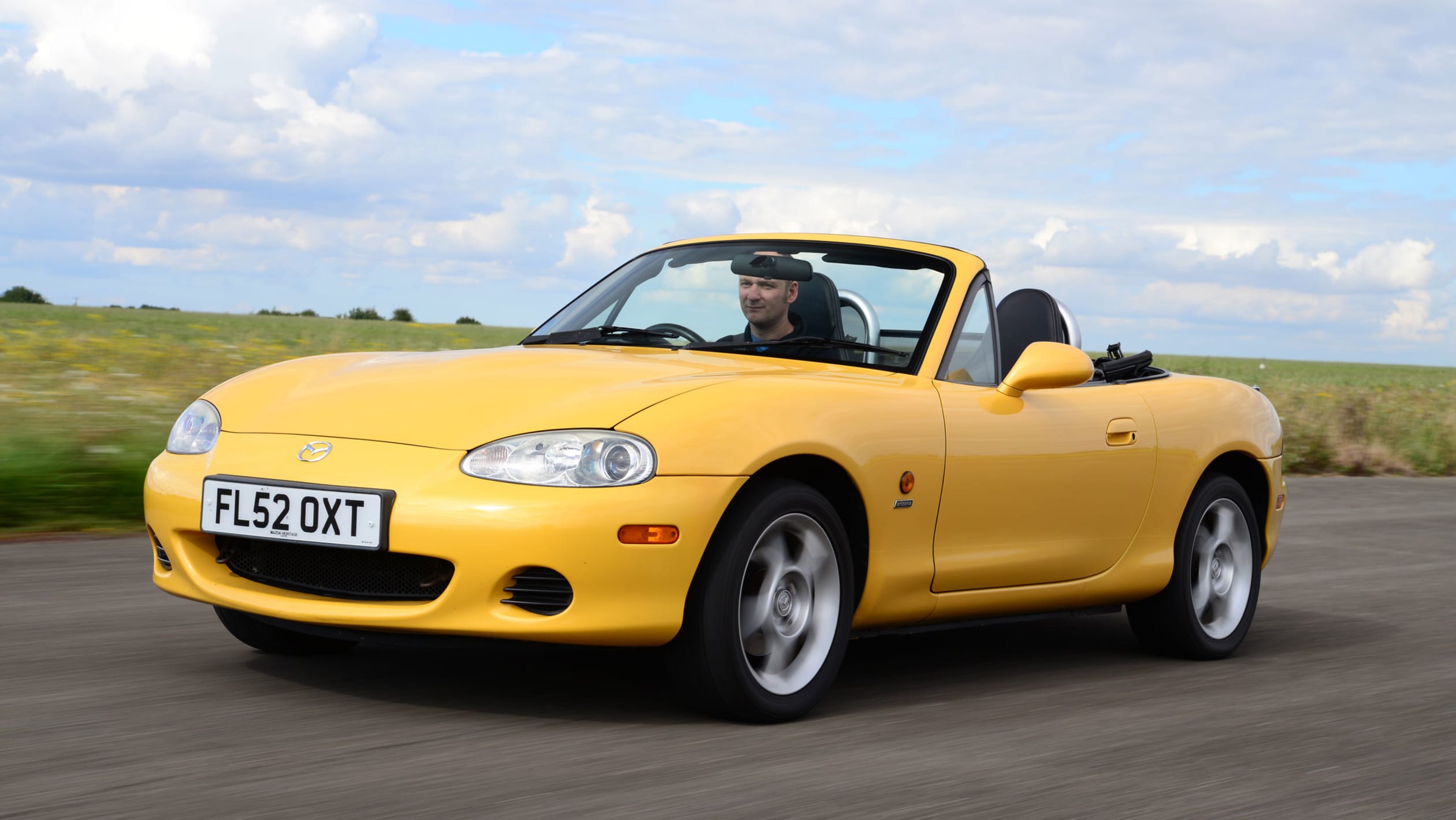 Mazda MX-5 Mk2 front quarter