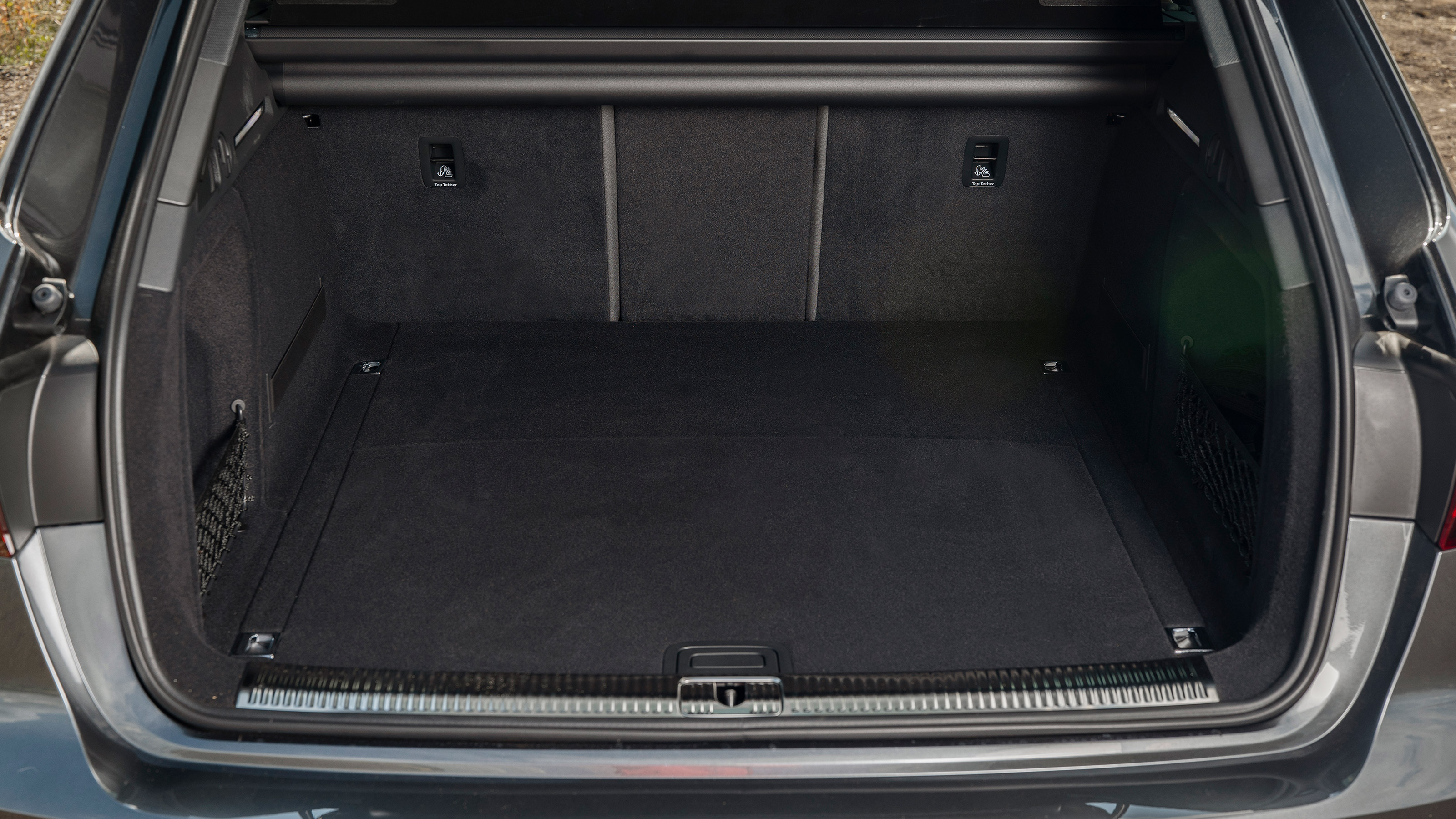 Audi A4 Avant estate boot