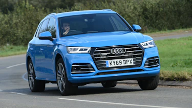 Audi Q5 - front 3/4 passing
