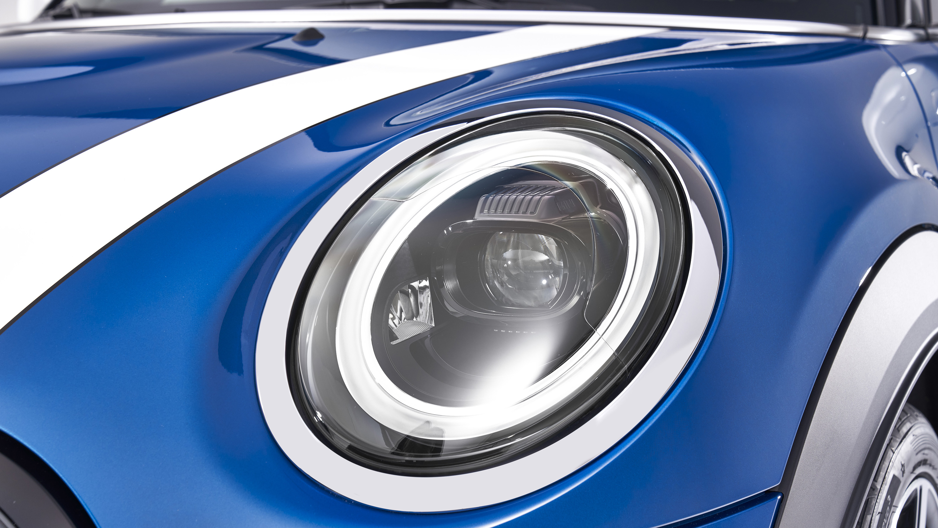 MINI Cooper S headlight