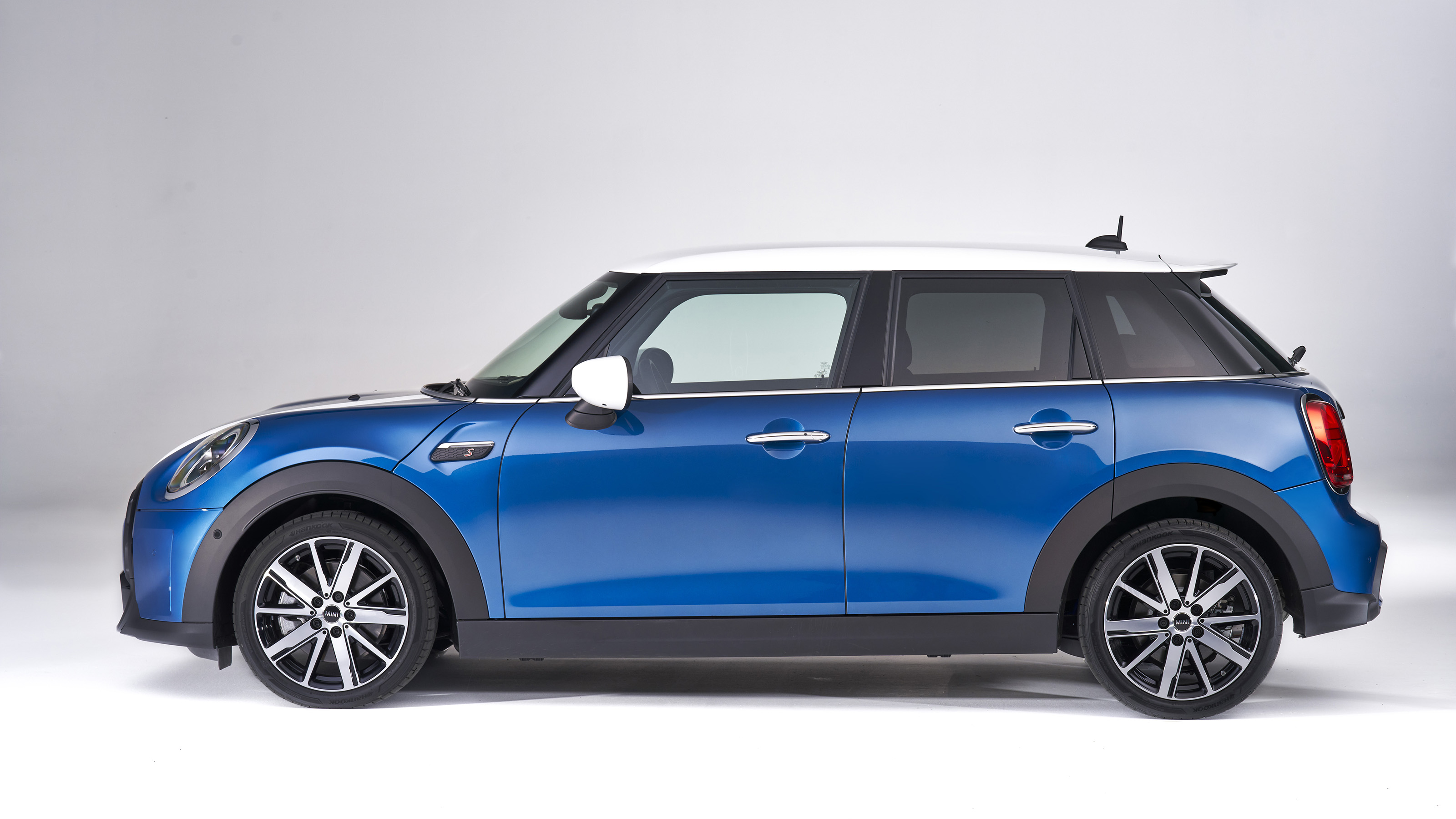 MINI Cooper S five-door side view