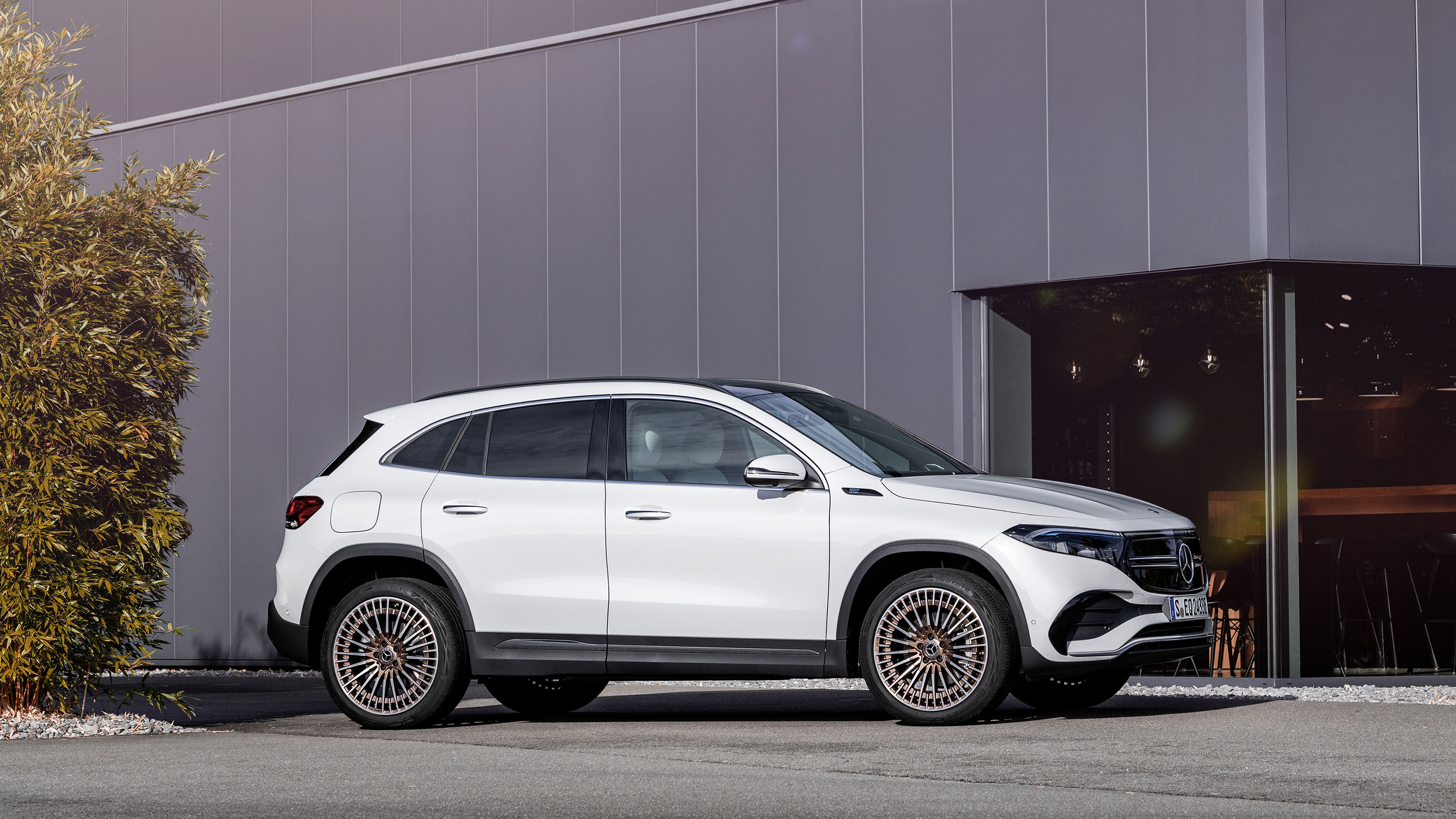 Mercedes EQA