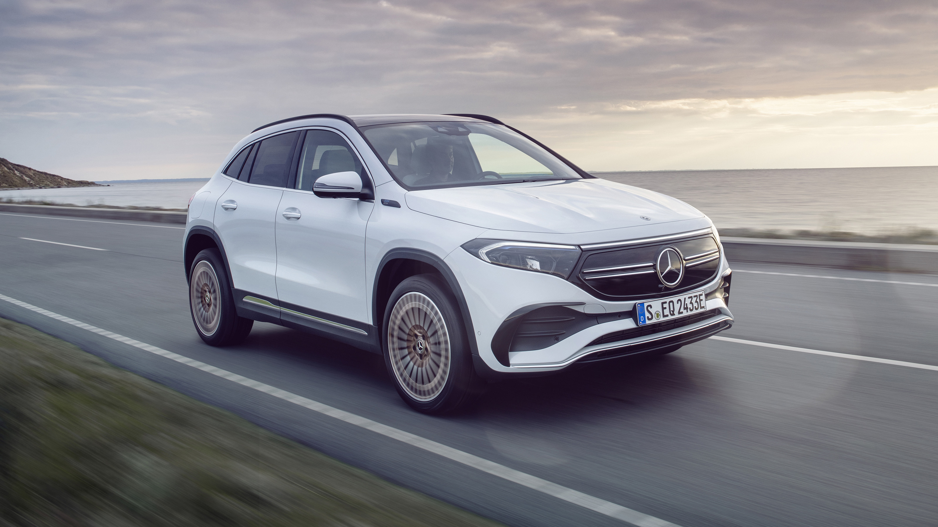 Mercedes EQA driving - front