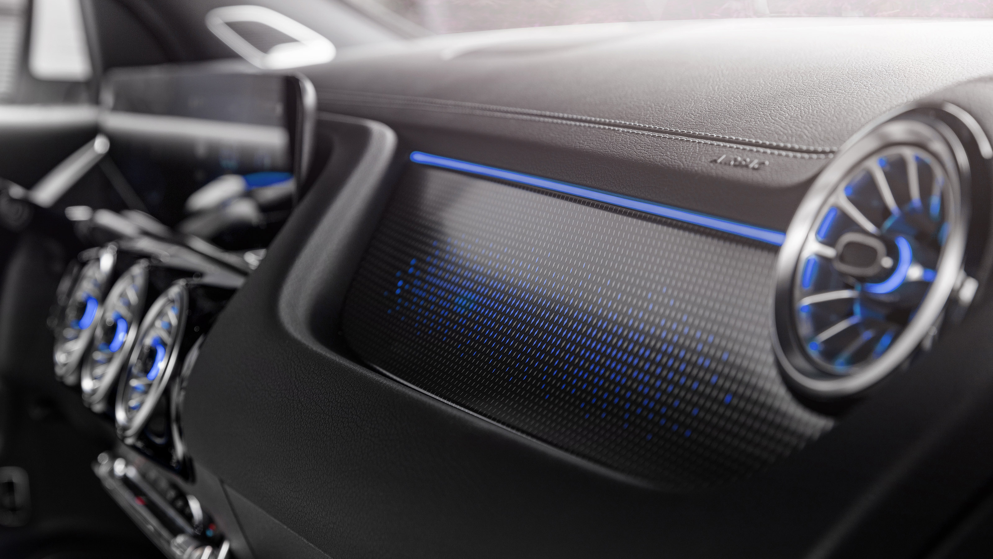 Mercedes EQA interior detail