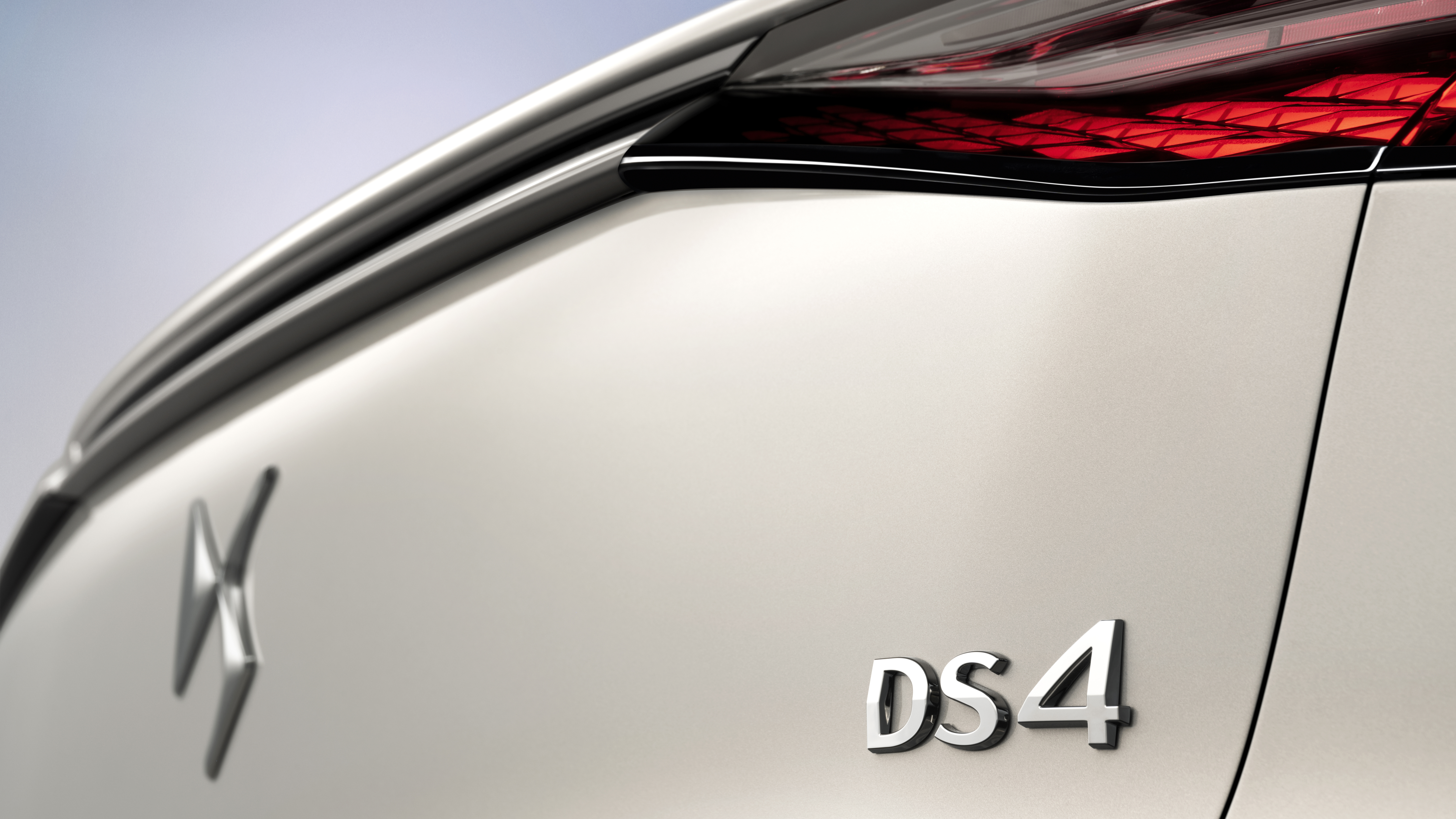 2021 DS 4 E-Tense - badging 