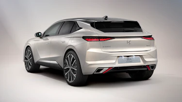 2021 DS 4 E-Tense - rear 3/4 view