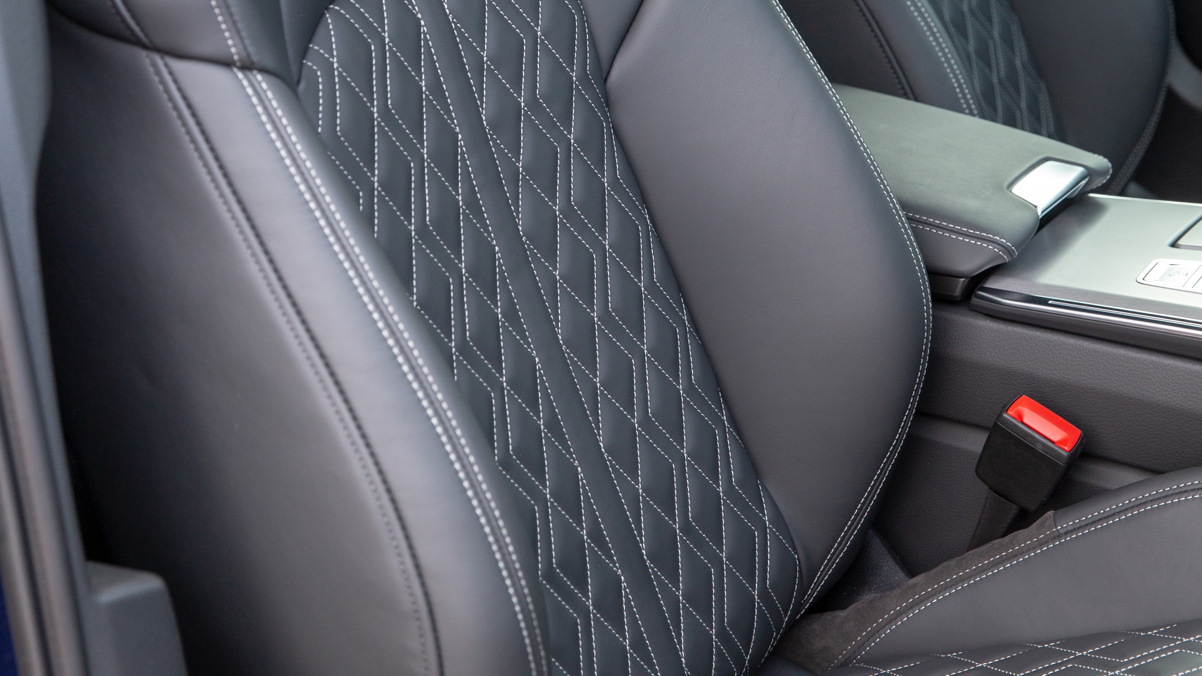 Audi S6 saloon - Interior