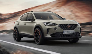 Cupra Formentor VZ5 driving