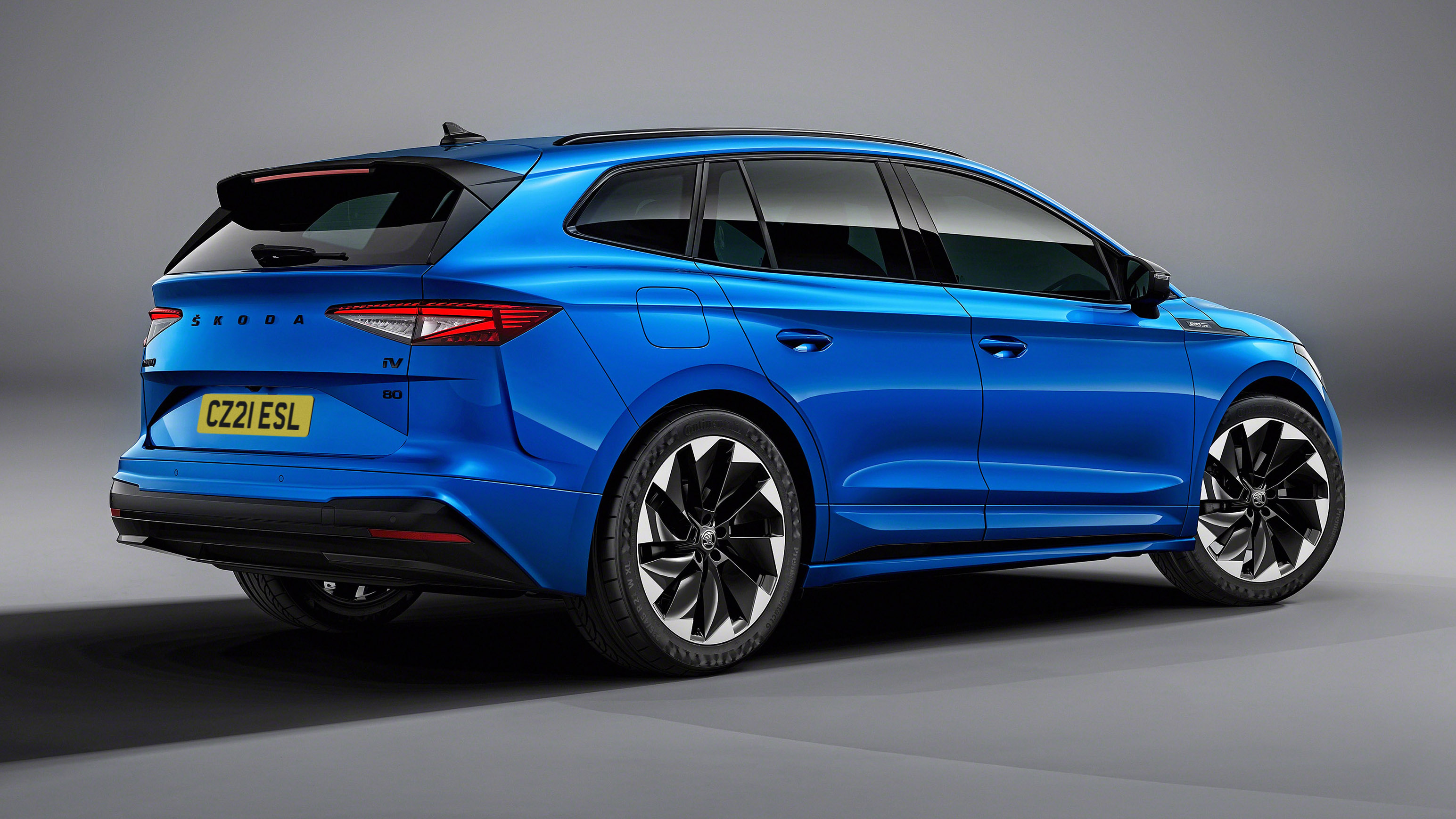 Skoda Enyaq iV Sportline - rear view