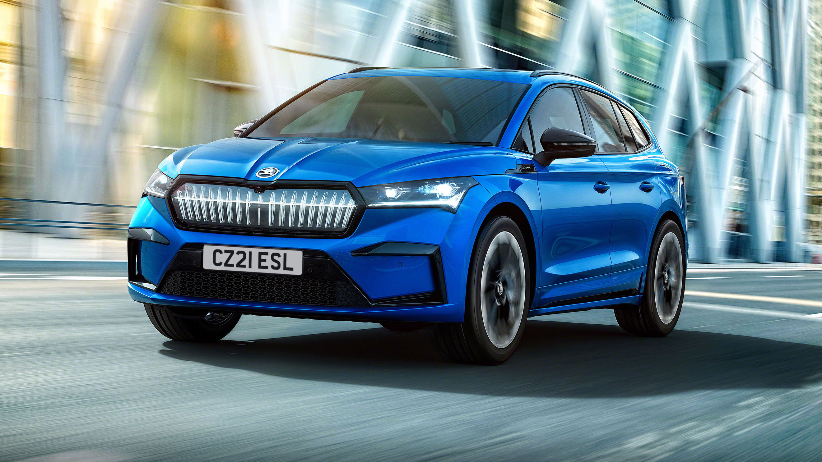Skoda Enyaq iV Sportline - front dynamic view