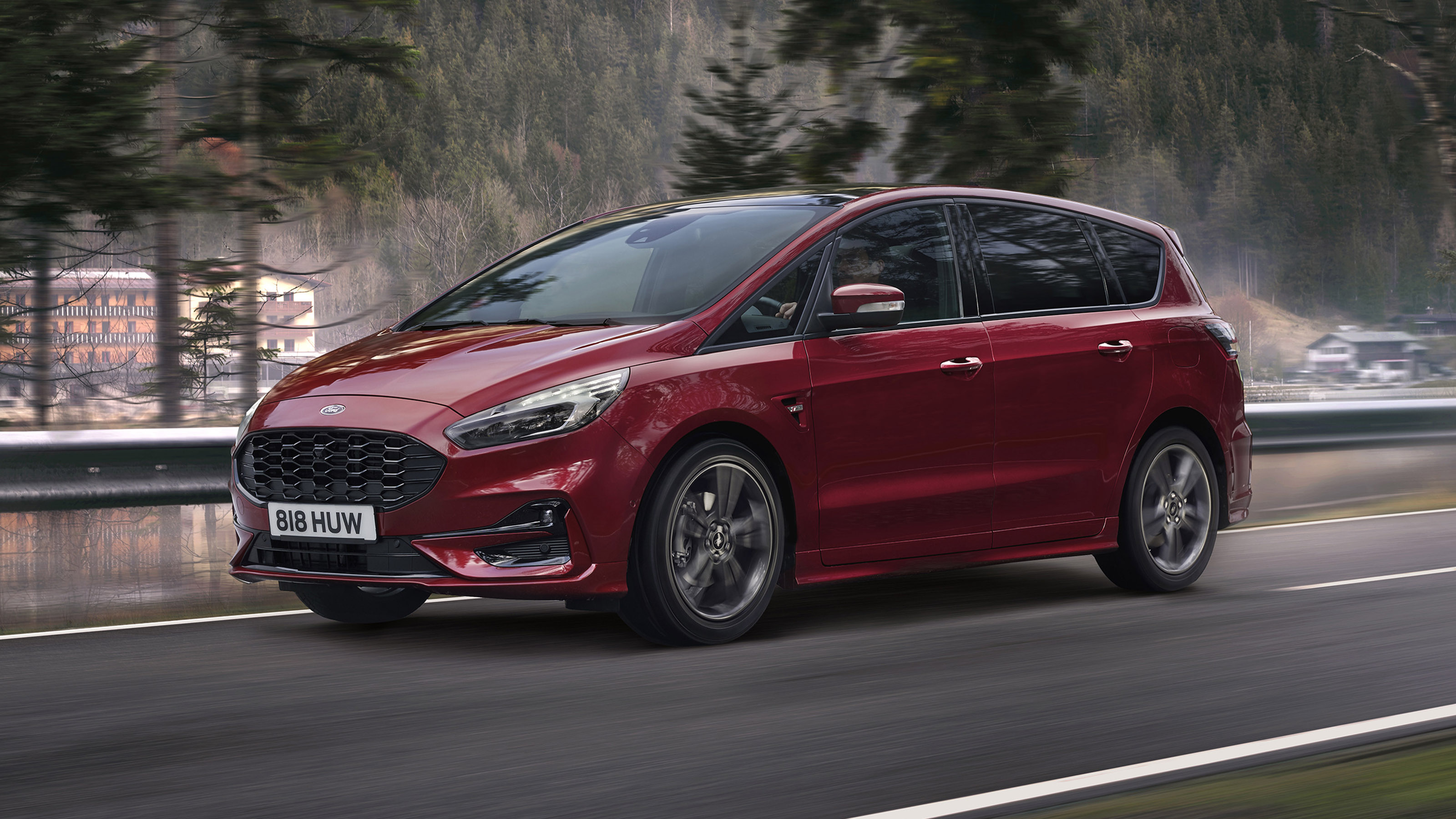 Ford S-MAX hybrid driving