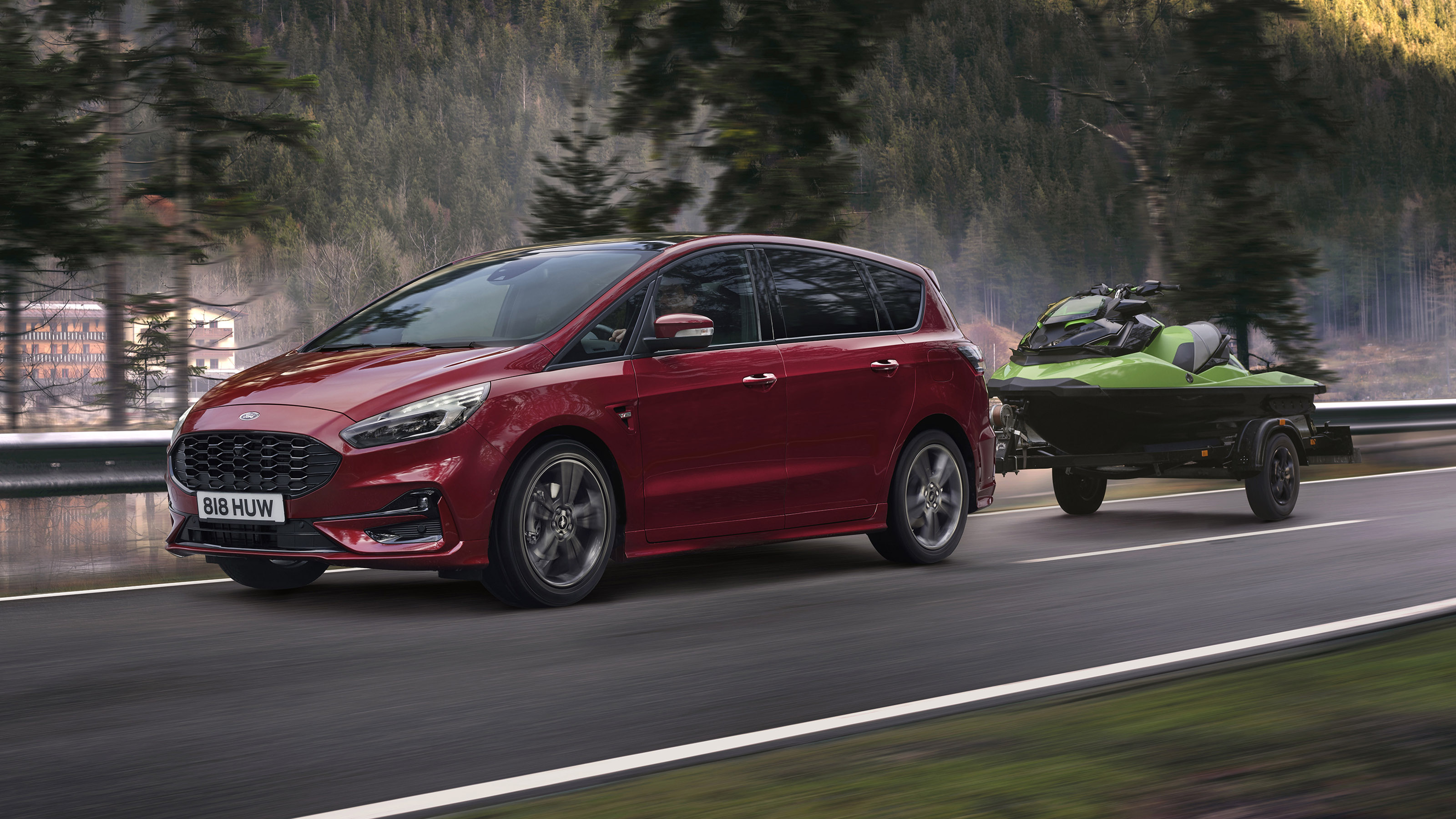 Ford S-MAX hybrid towing a jetski