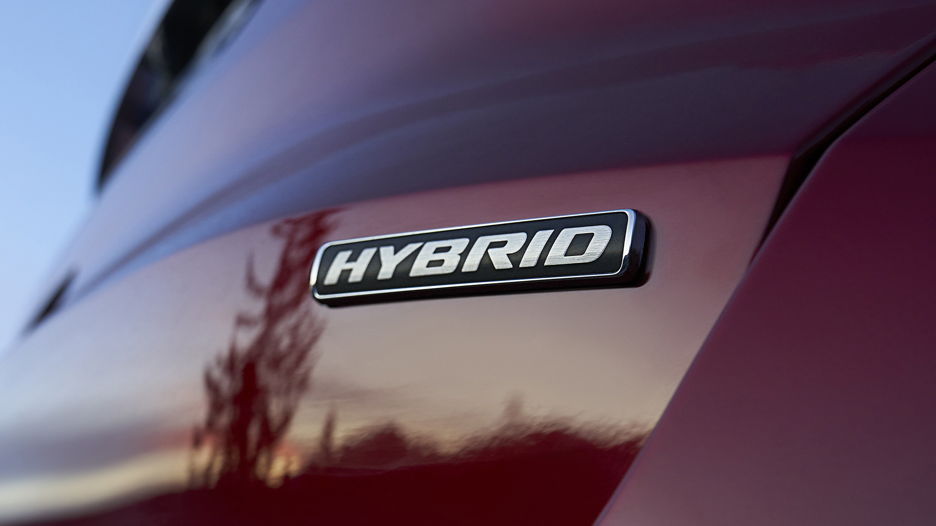 Ford S-MAX hybrid badge
