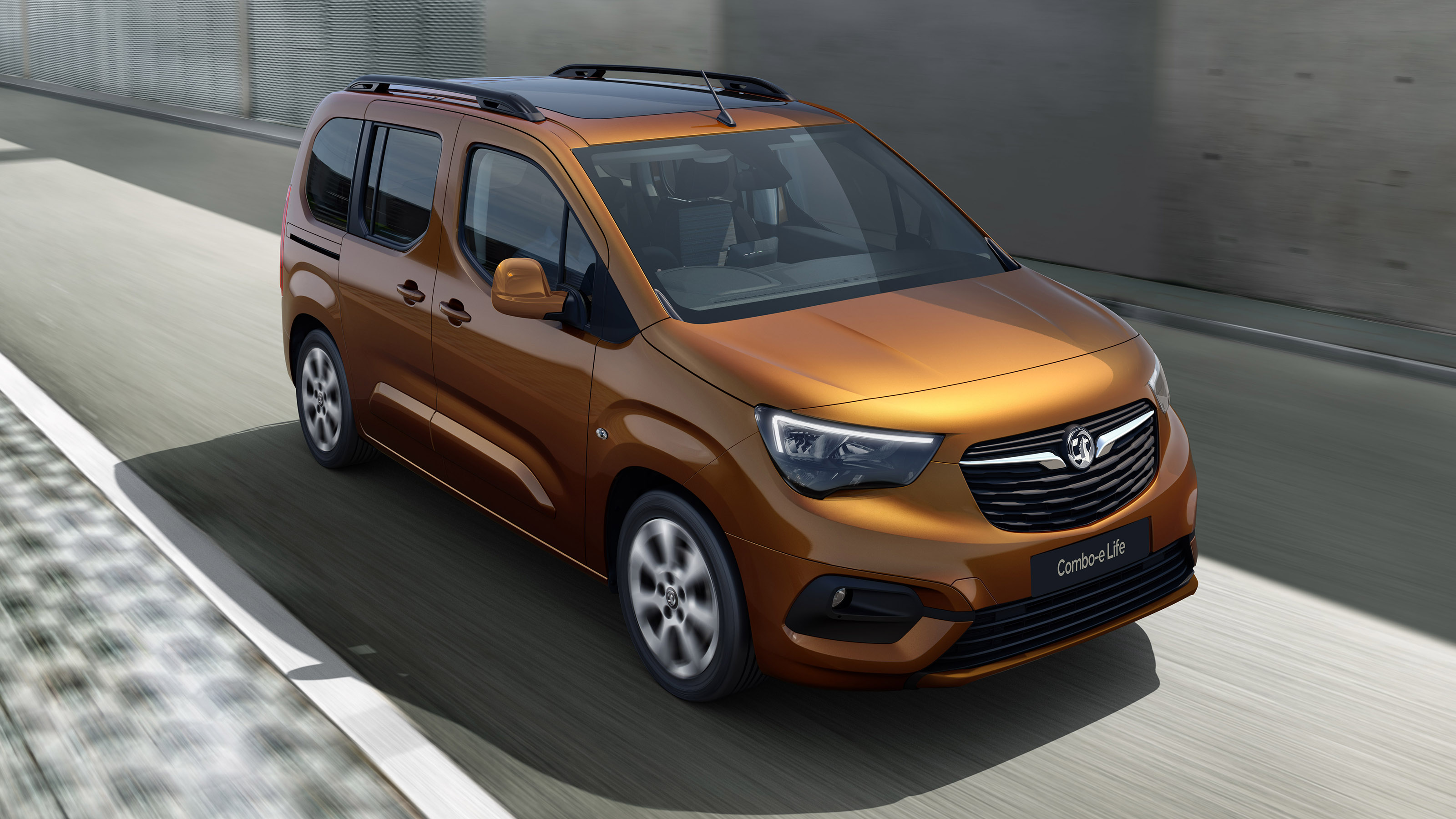Vauxhall Combo-e Life driving