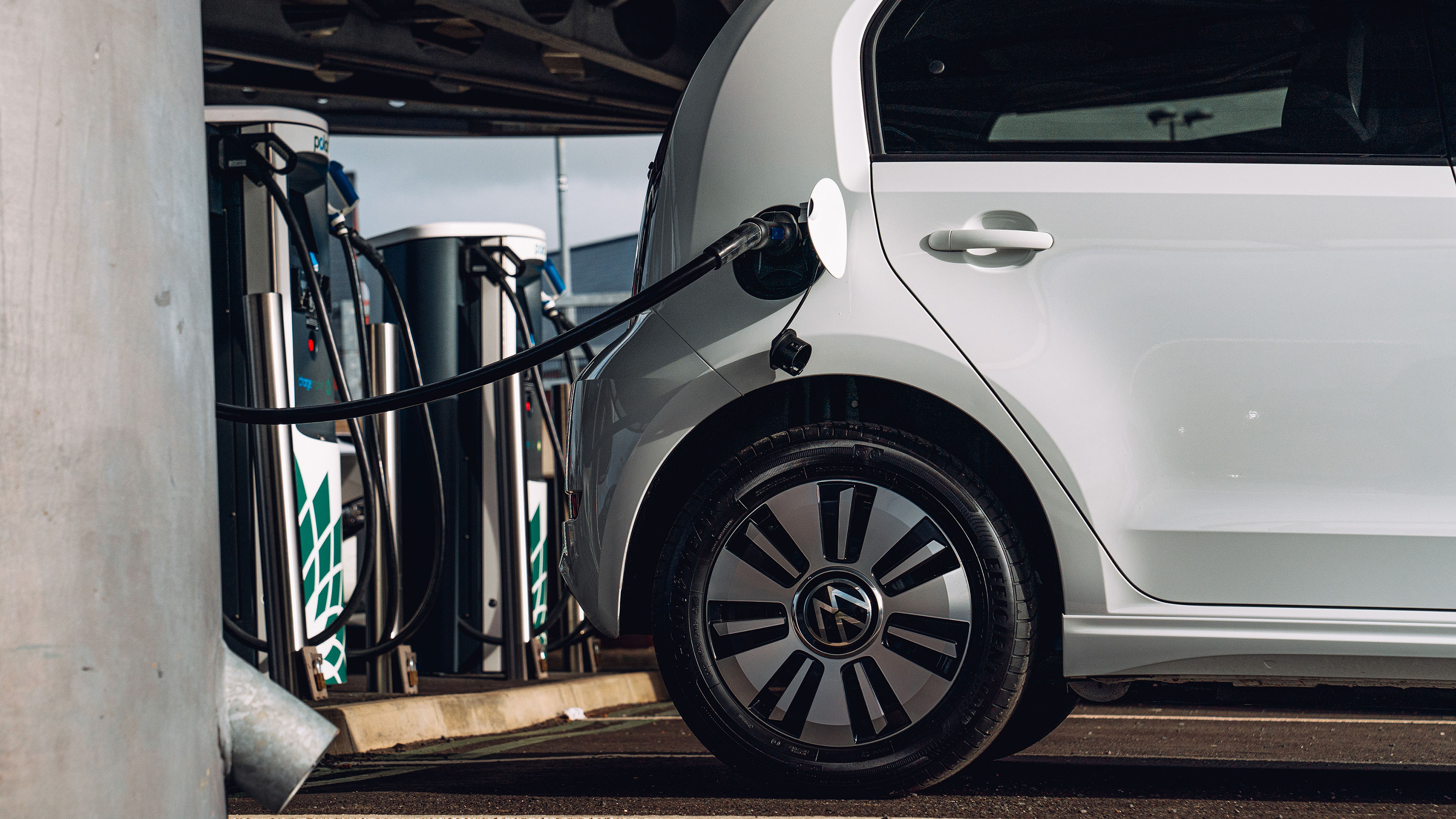 Volkswagen e-up charging