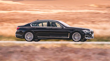 BMW 7 Series saloon - side on dynamic