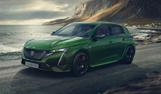 2021 Peugeot 308 - front 3/4 dynamic