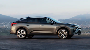 2021 Citroen C5 X crossover - static