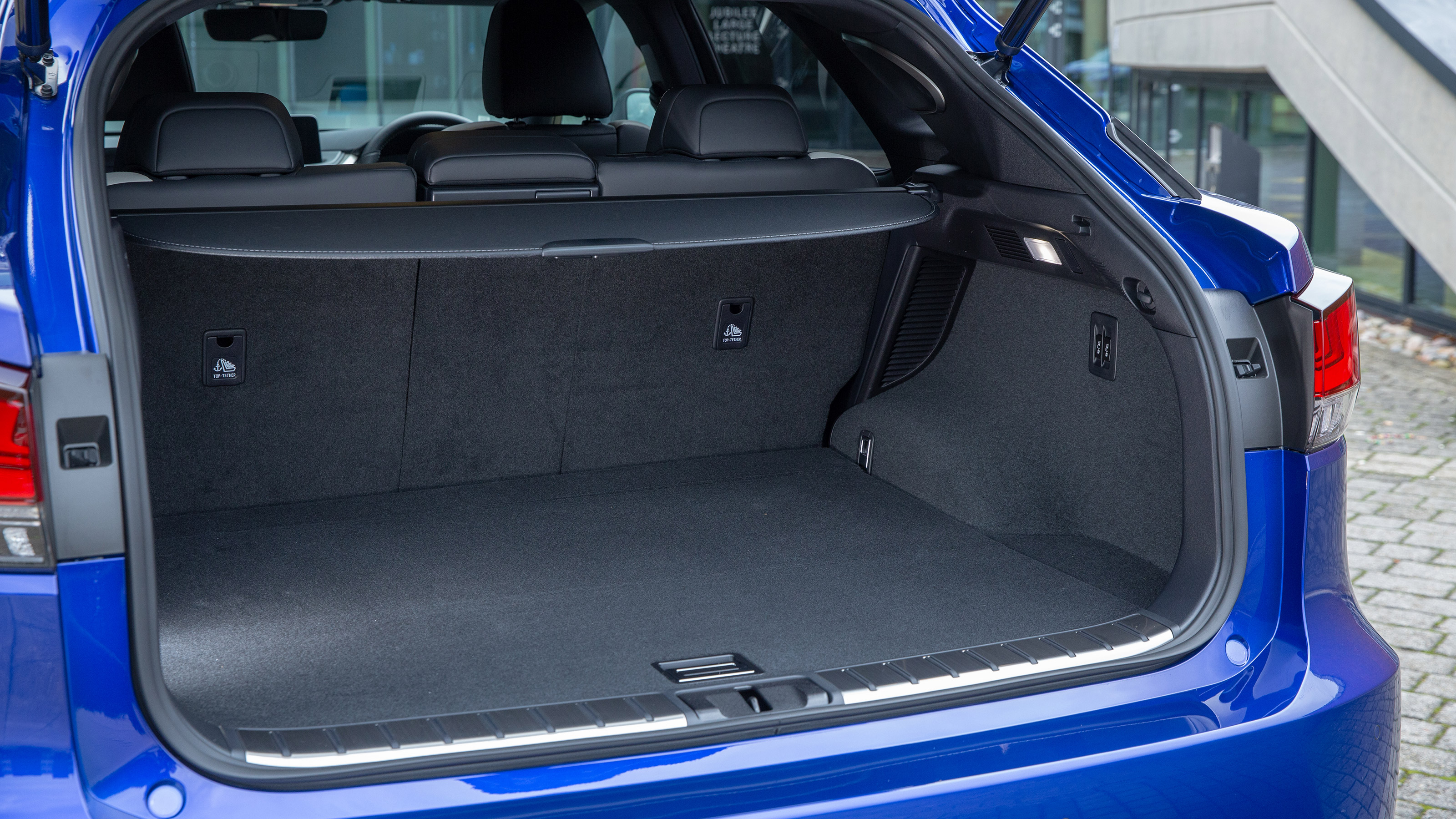 Lexus RX SUV boot