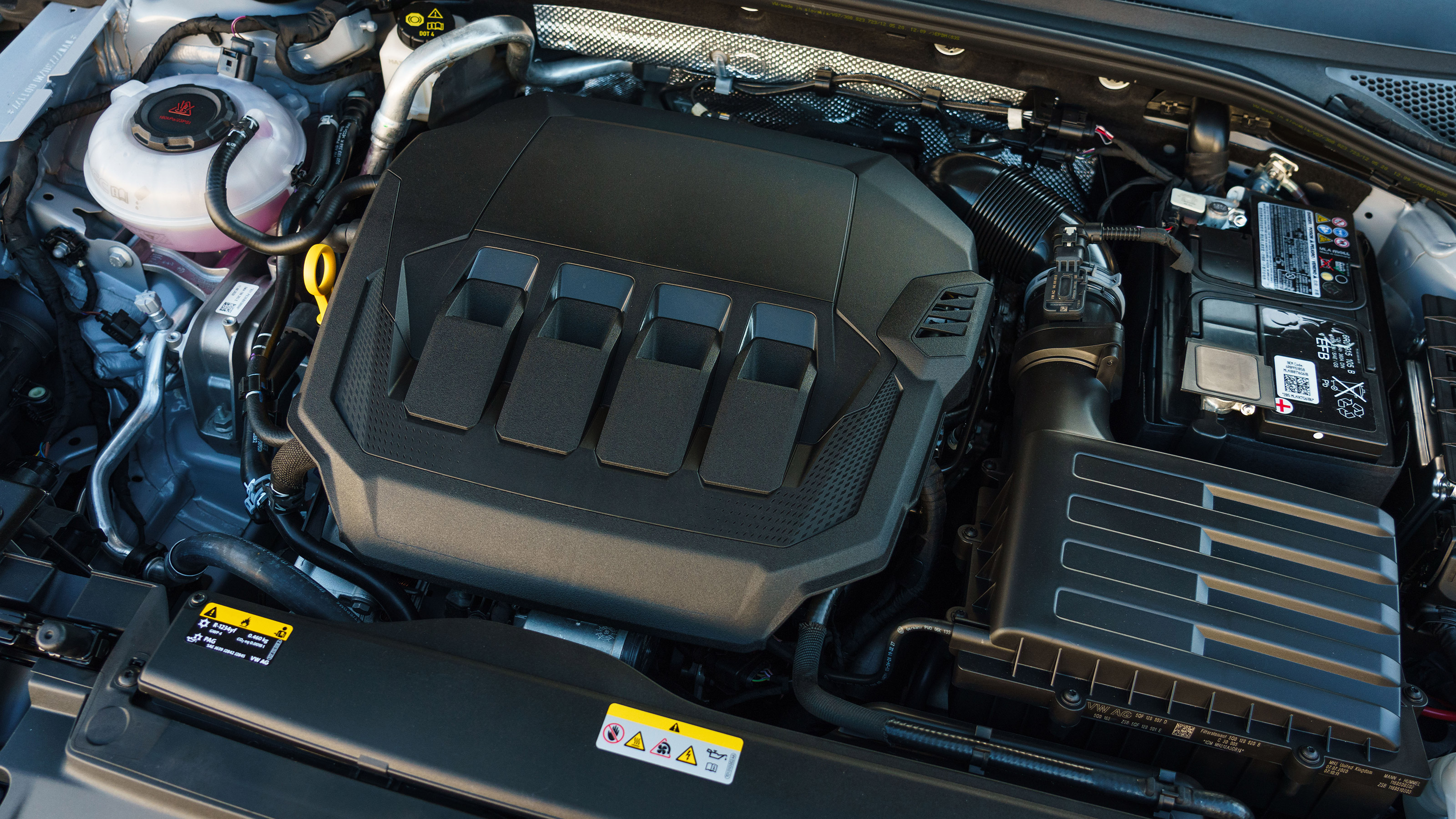 Volkswagen Arteon Shooting Brake estate engine bay