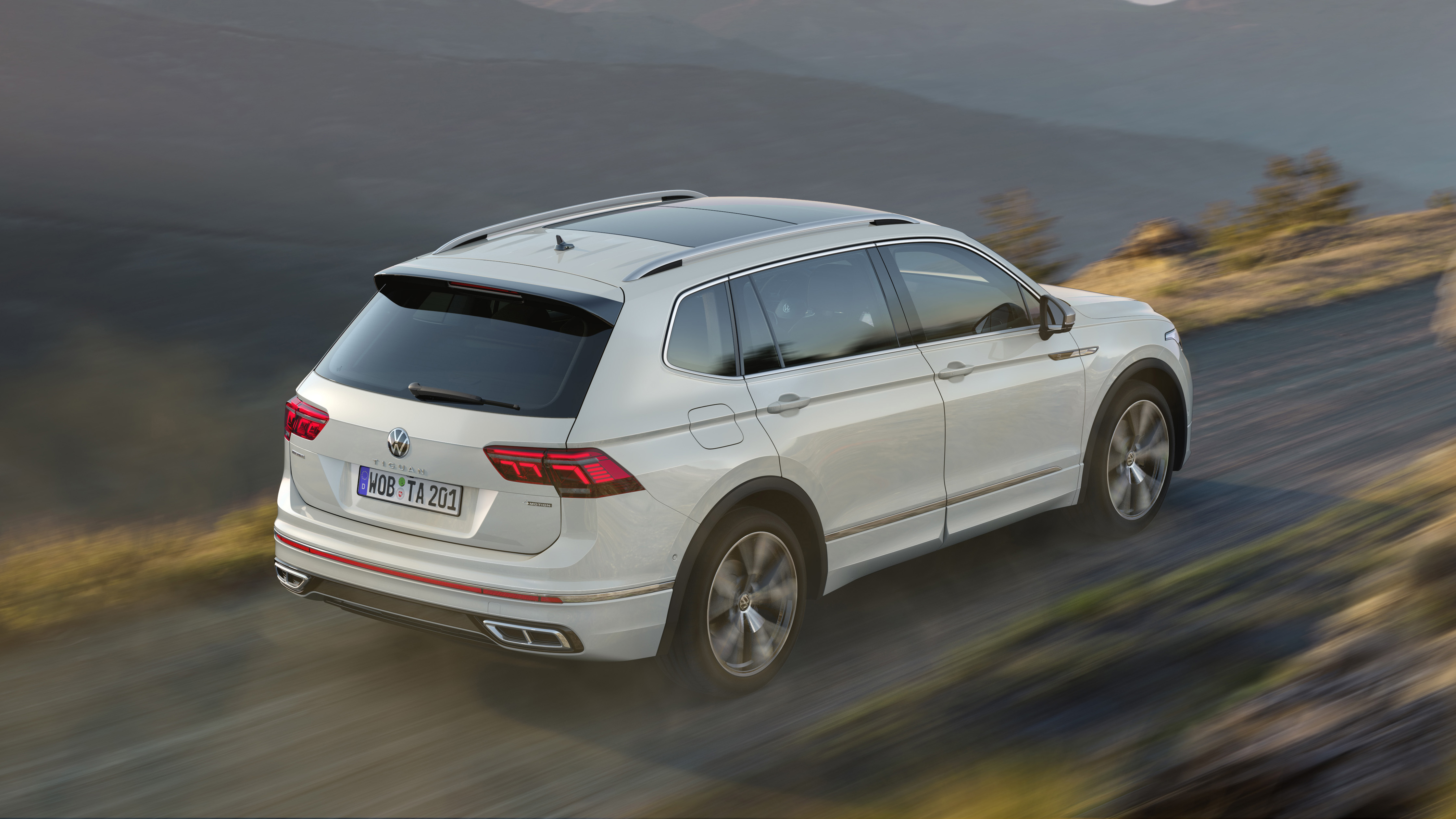 2021 Volkswagen Tiguan Allspace - rear 3/4 dynamic 