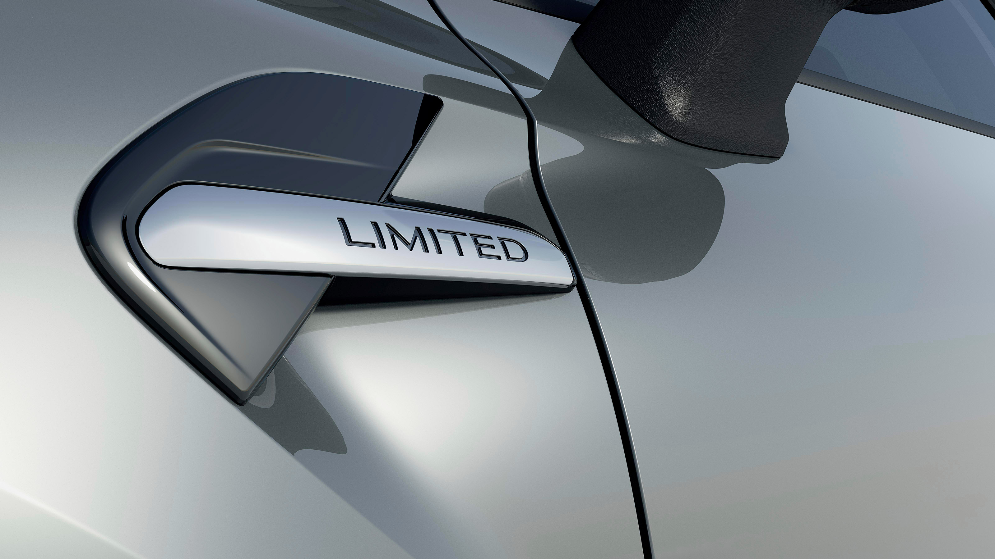 2021 Renault Captur R.S. Line and SE Limited trims
