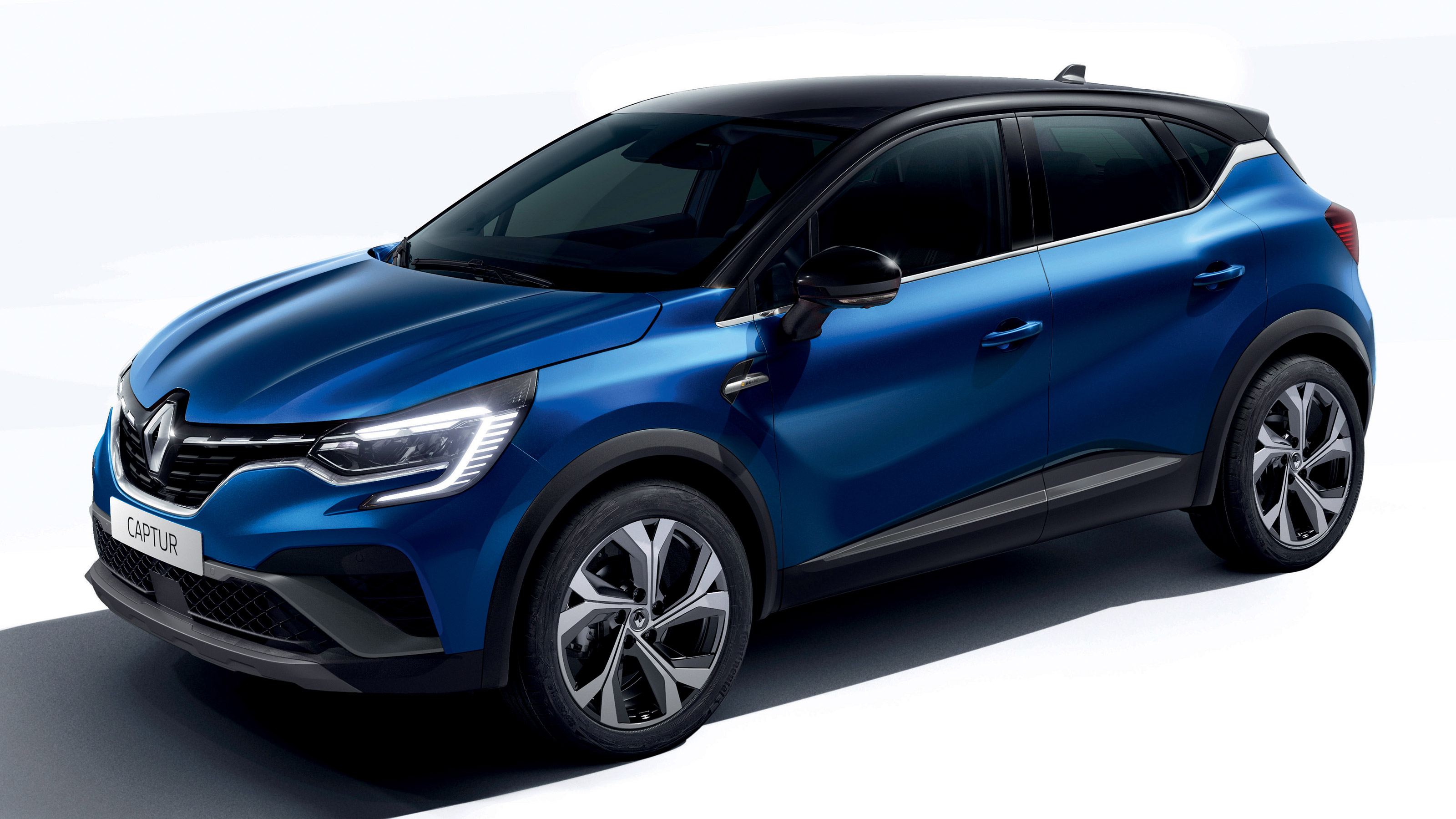 2021 Renault Captur R.S. Line and SE Limited trims
