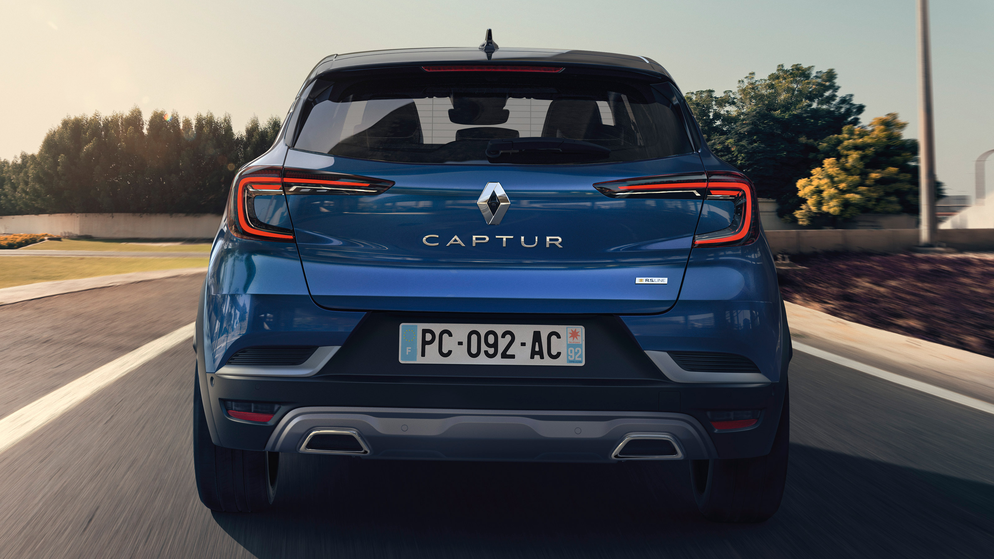 2021 Renault Captur R.S. Line and SE Limited trims
