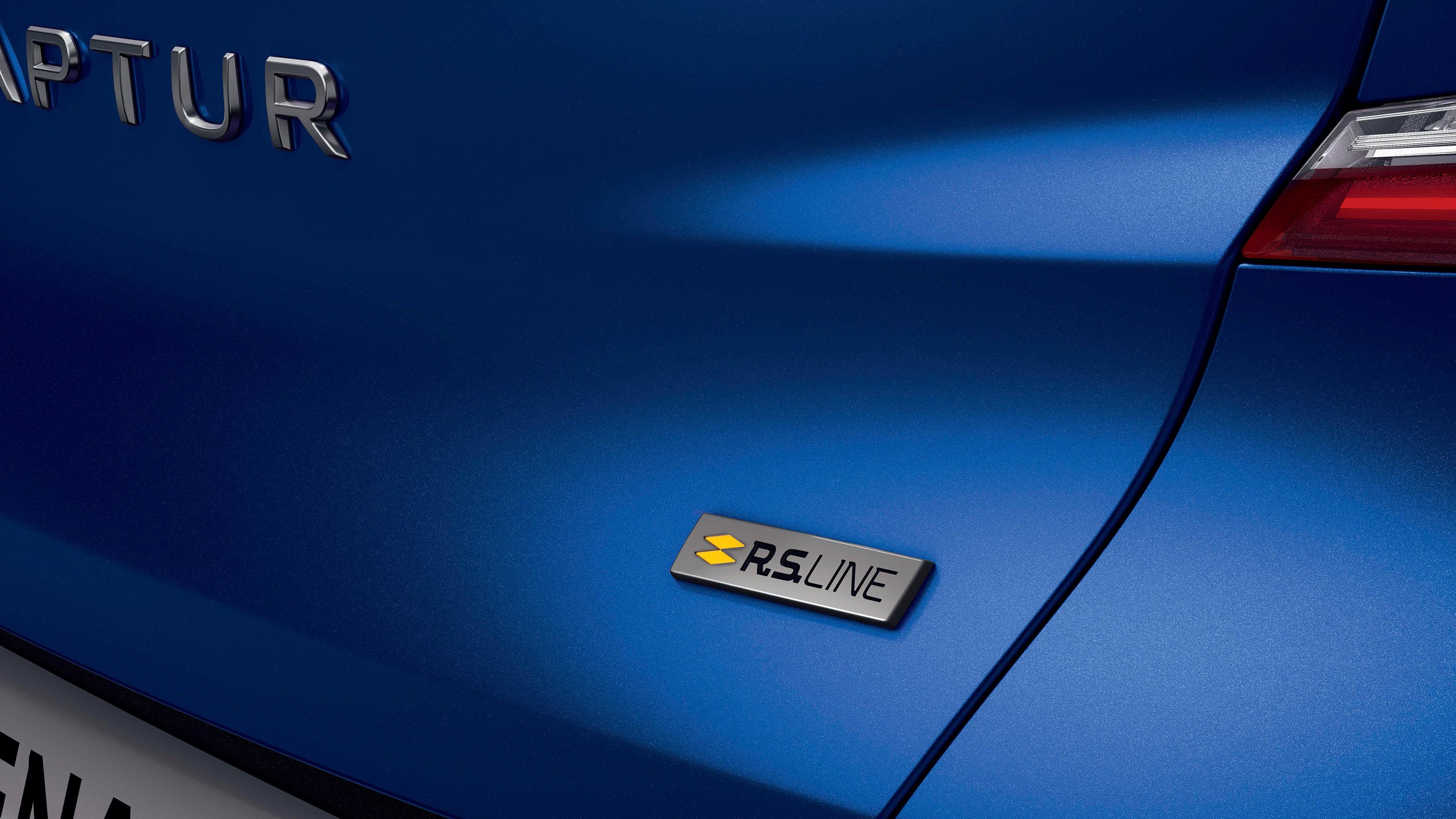 2021 Renault Captur R.S. Line and SE Limited trims
