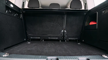 Volkswagen Caddy MPV boot