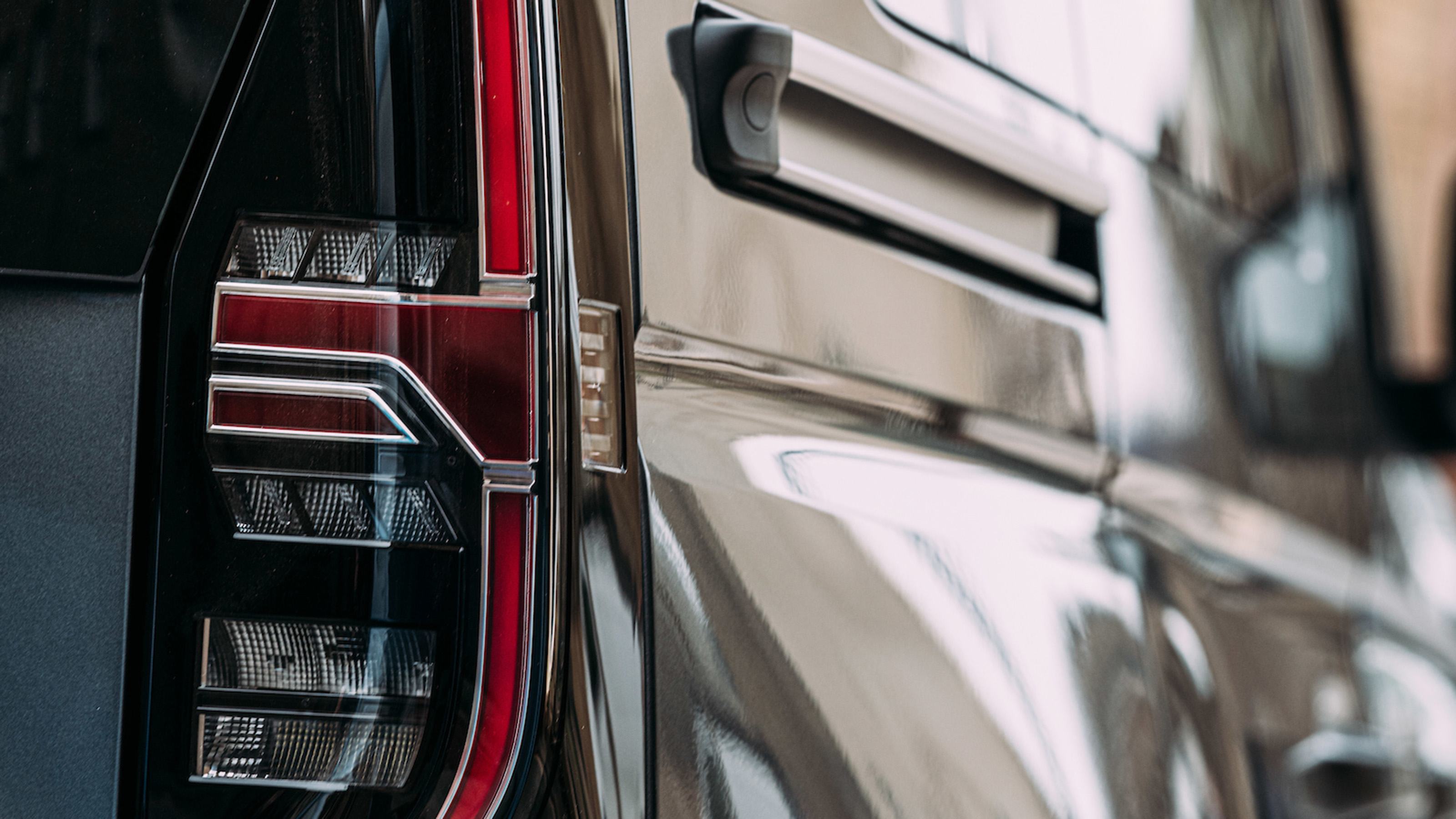 Volkswagen Caddy MPV tail-light