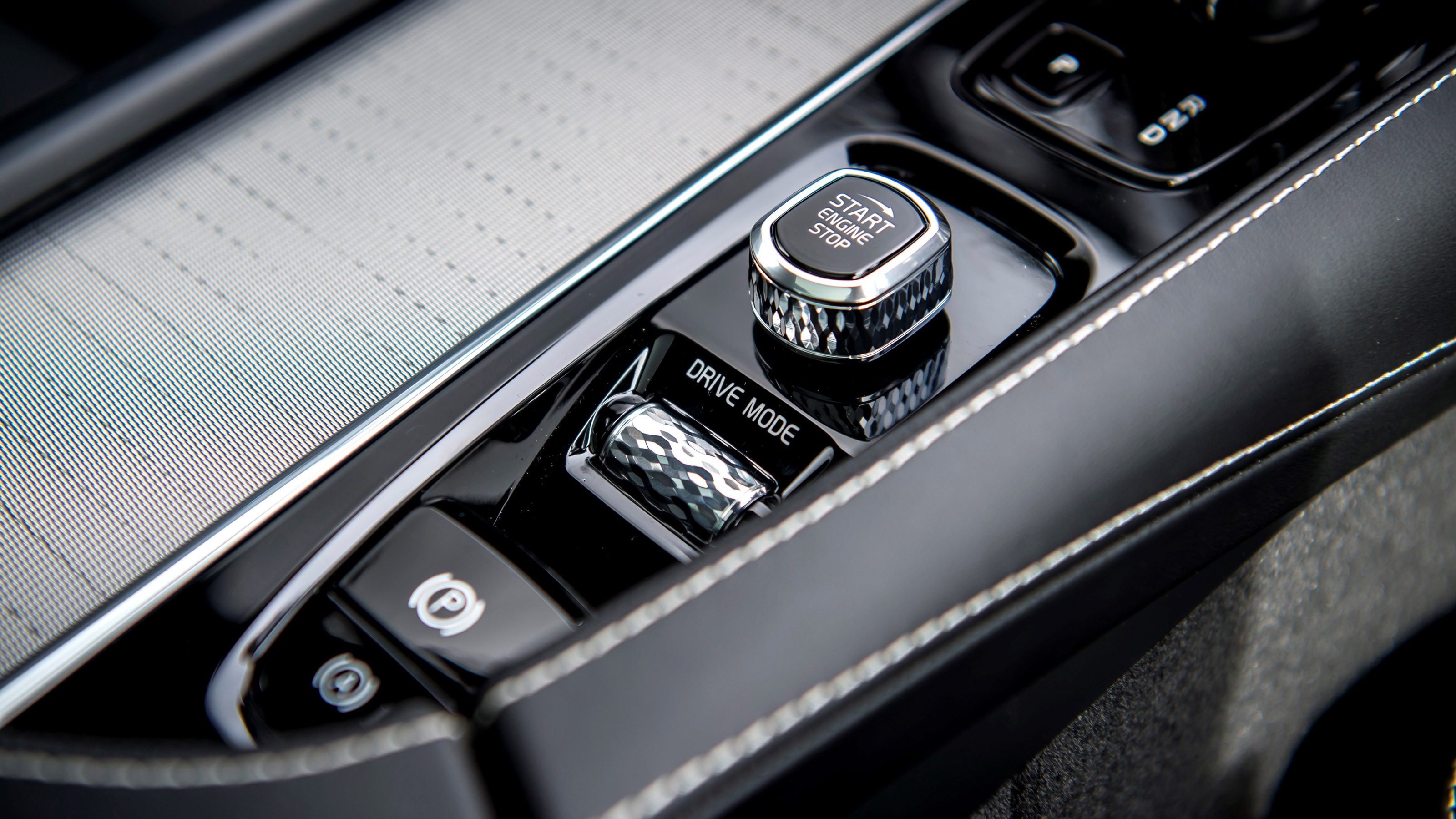 Volvo XC90 Recharge interior detail