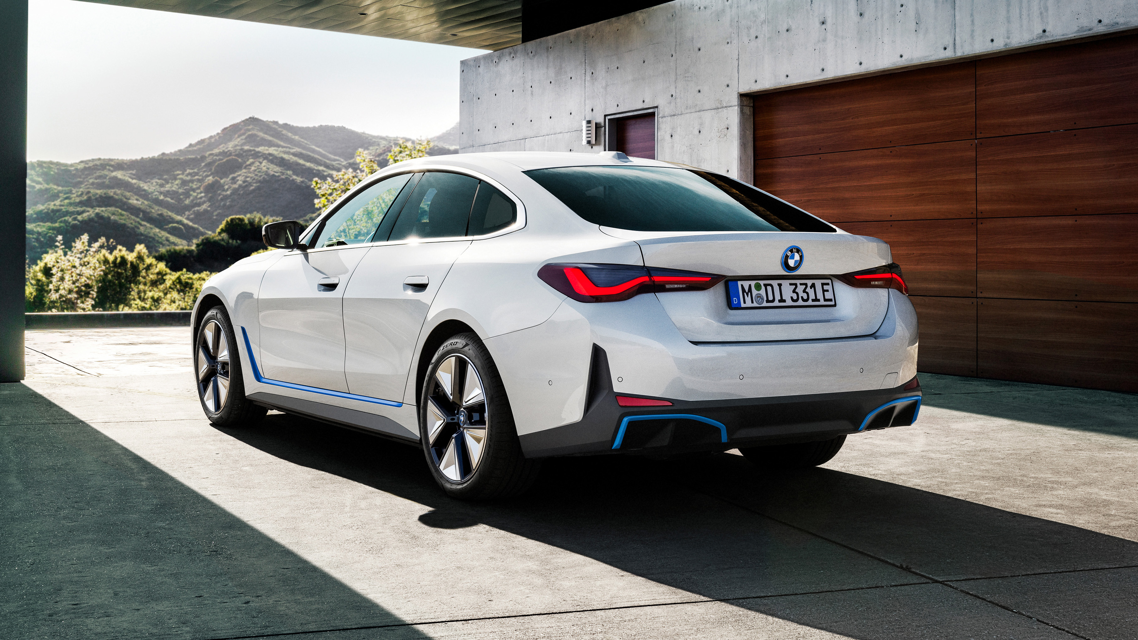 2021 BMW i4 eDrive40 - rear 3/4