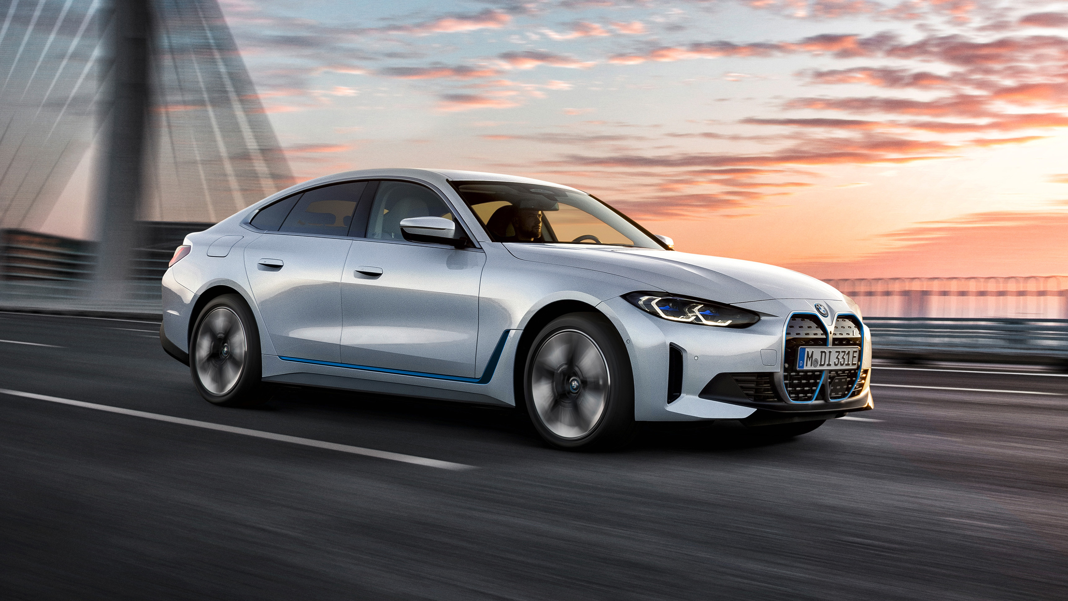 2021 BMW i4 eDrive40 - front 3/4 