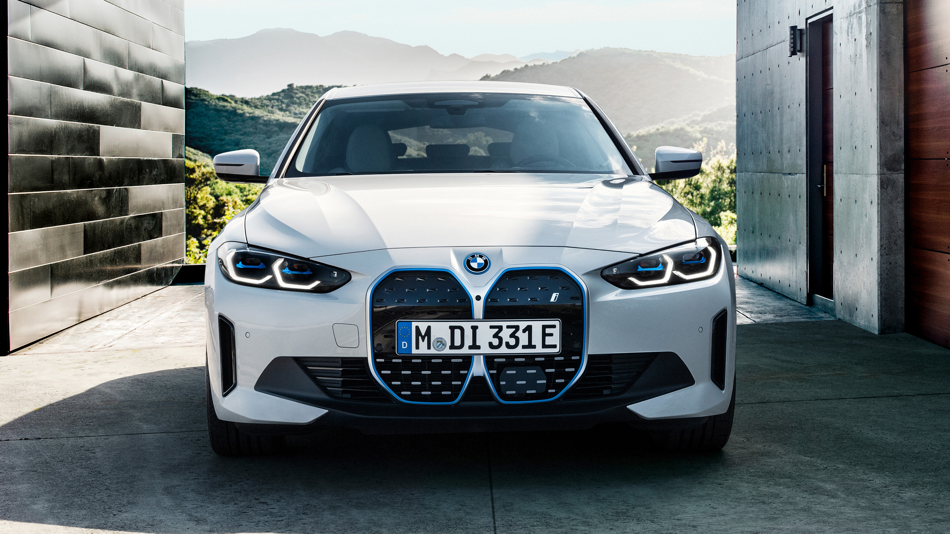 2021 BMW i4 eDrive40 - front view