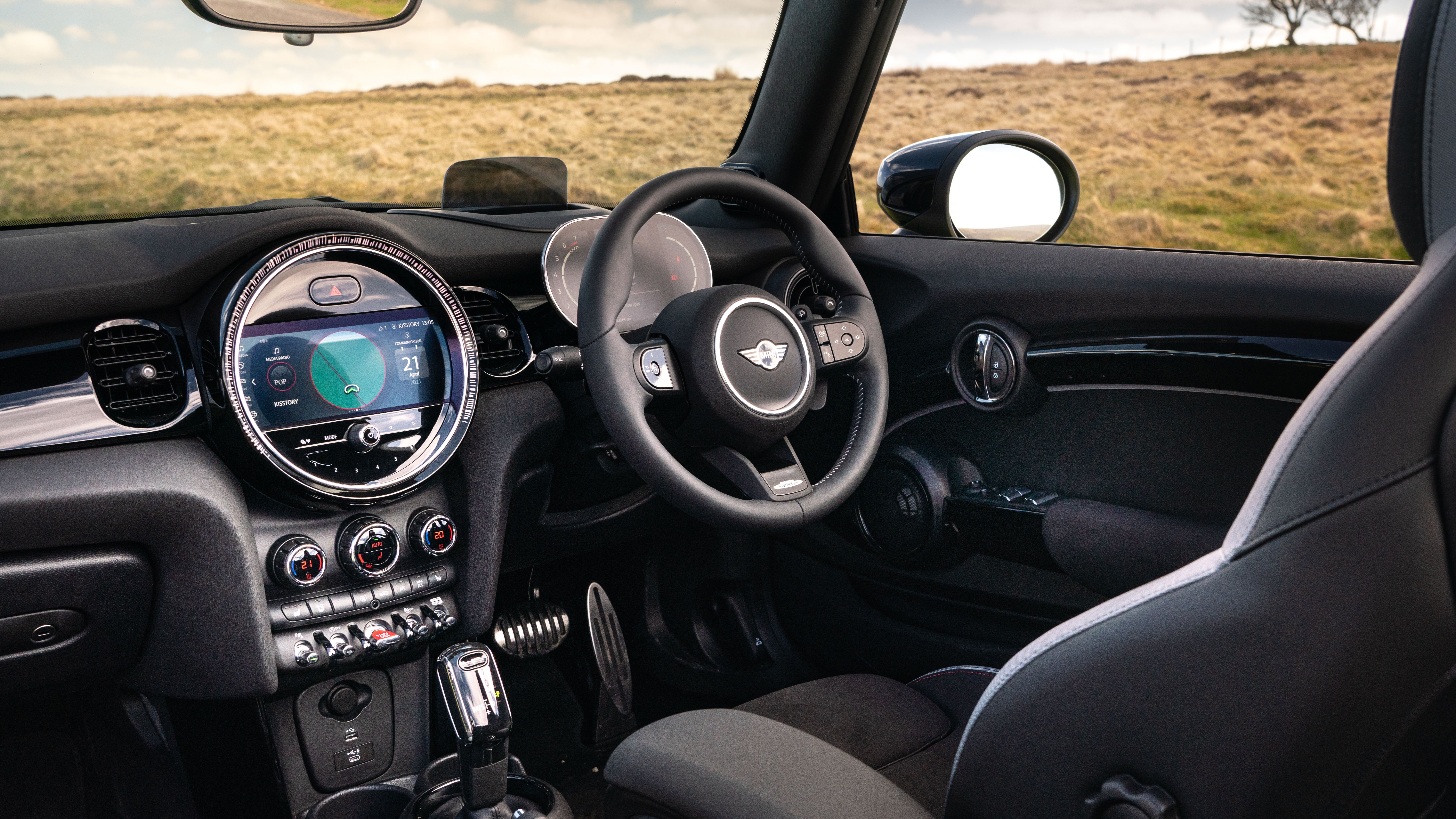 2021 MINI Convertible interior