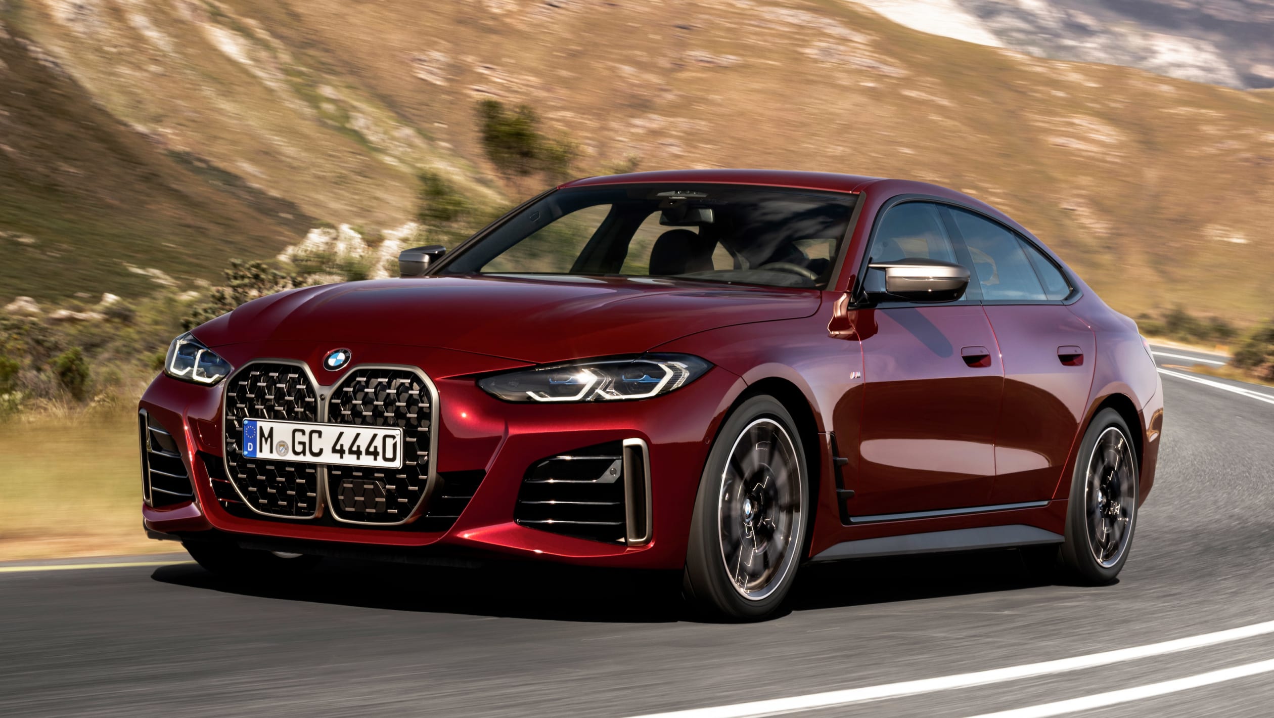 New BMW 4 Series Gran Coupe M440i xDrive - front 3/4 dynamic