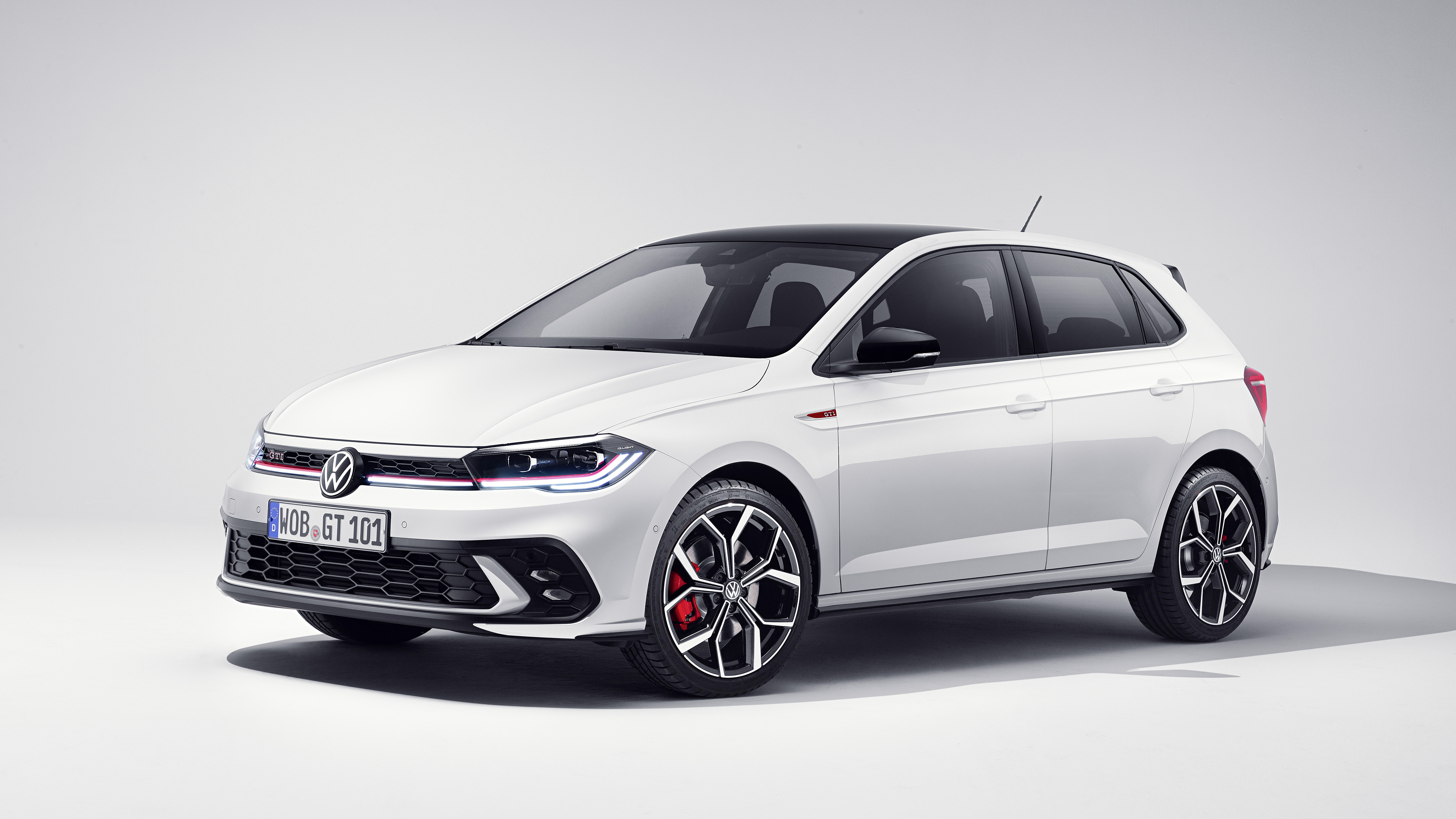 2021 Volkswagen Polo GTI - front 3/4