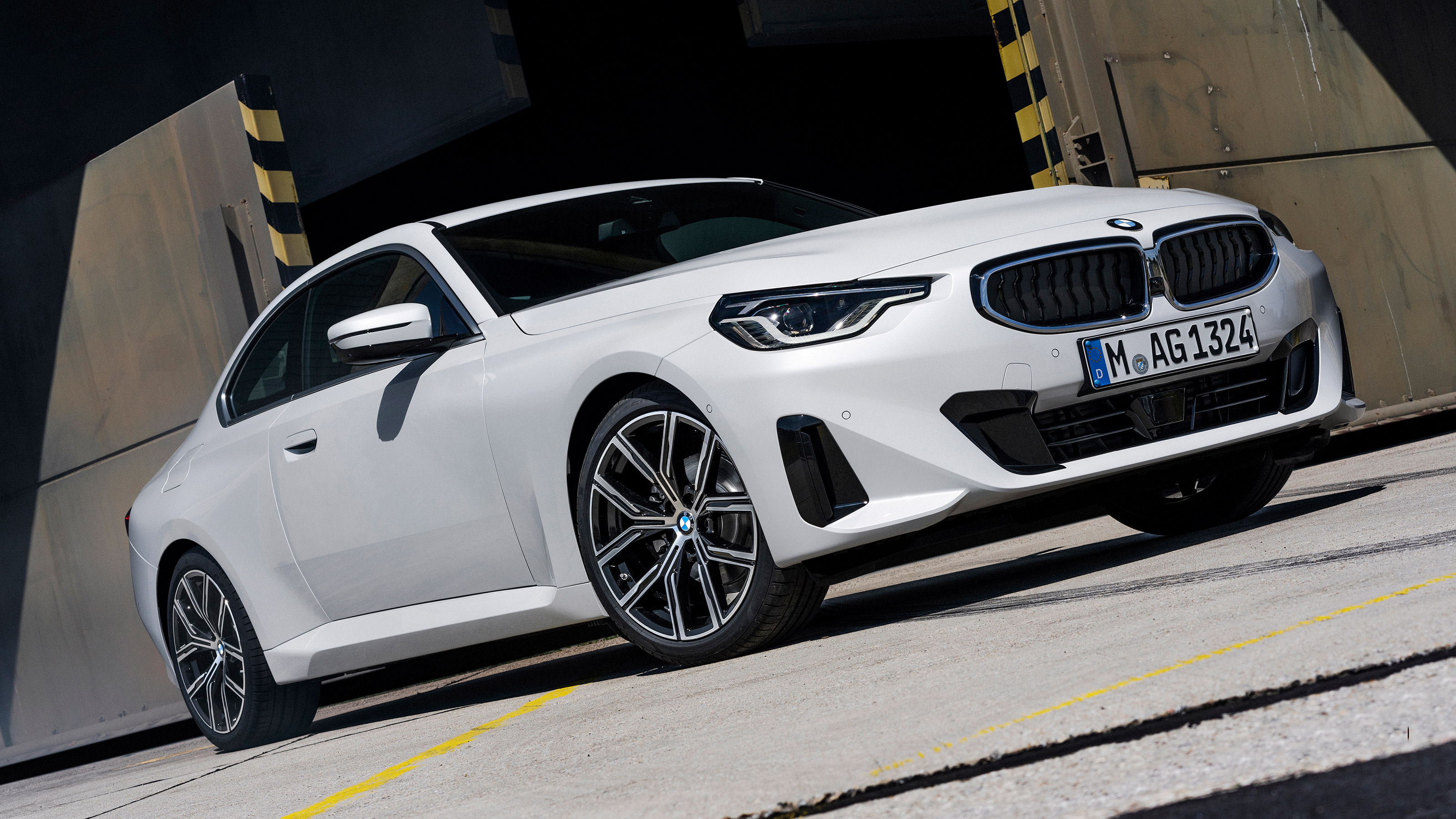 2021 BMW 2 Series Coupe M Sport - front 3/4 static