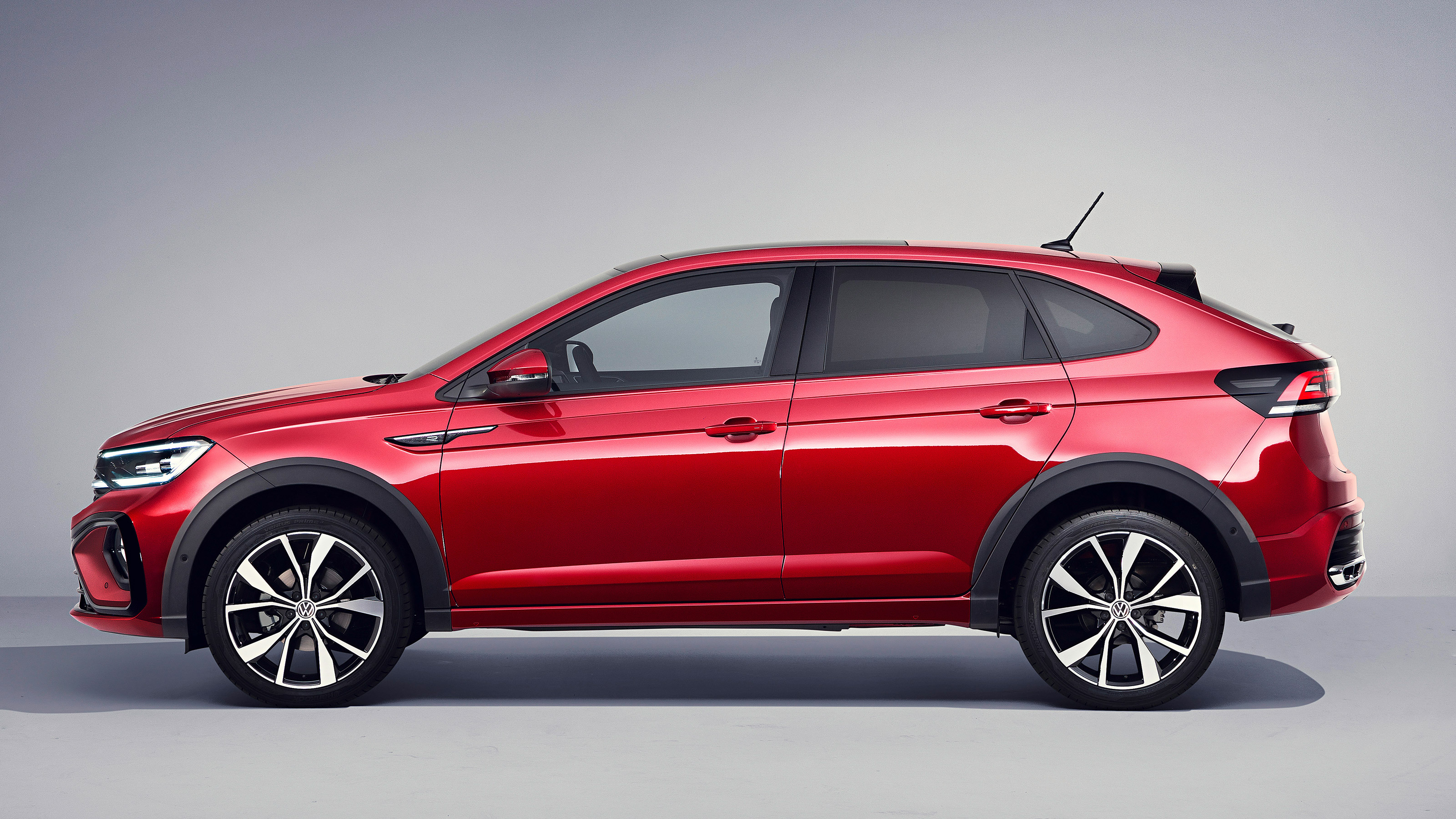 2021 Volkswagen Taigo coupe-SUV.