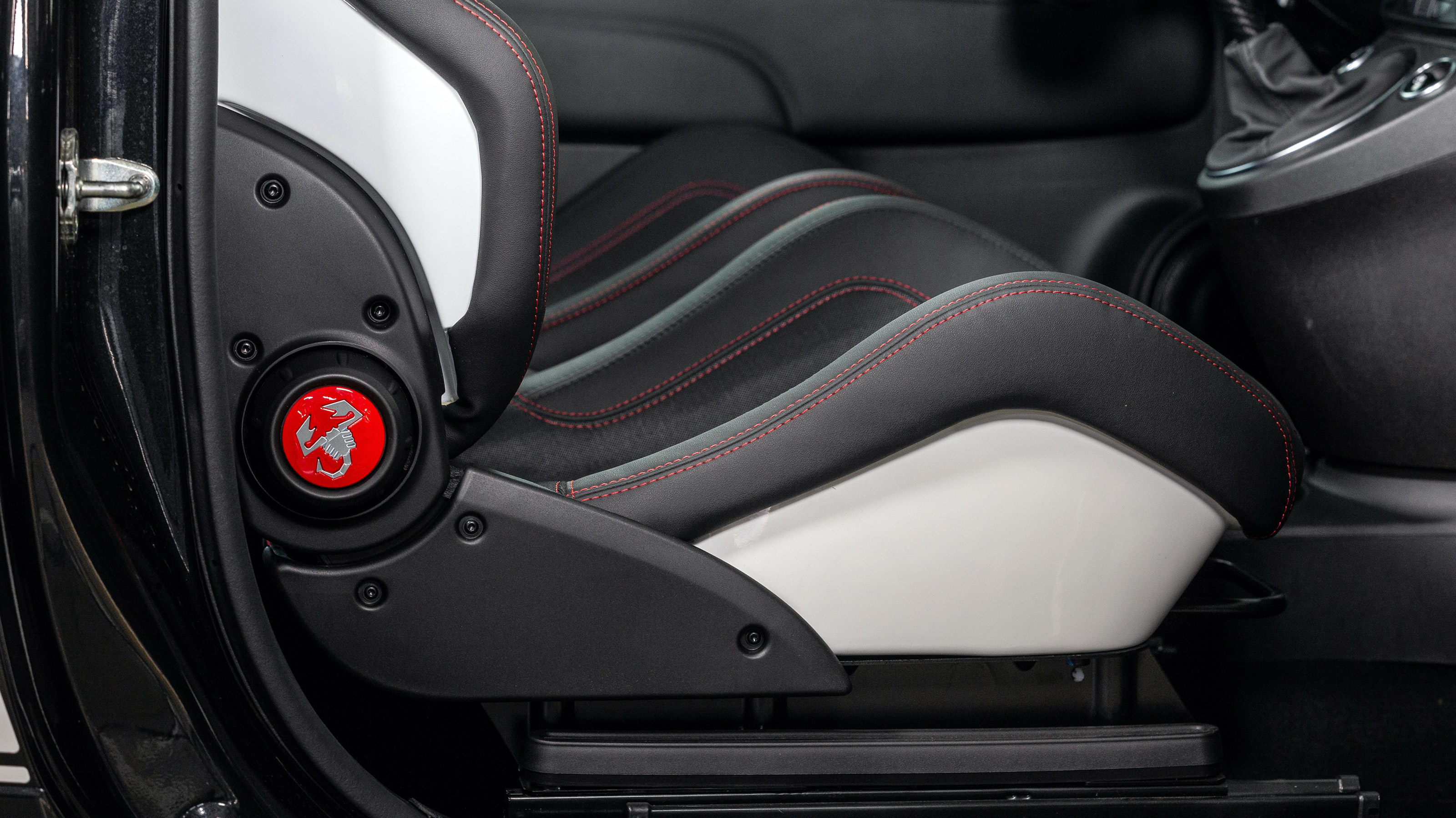 Abarth 695 Esseesse - seats