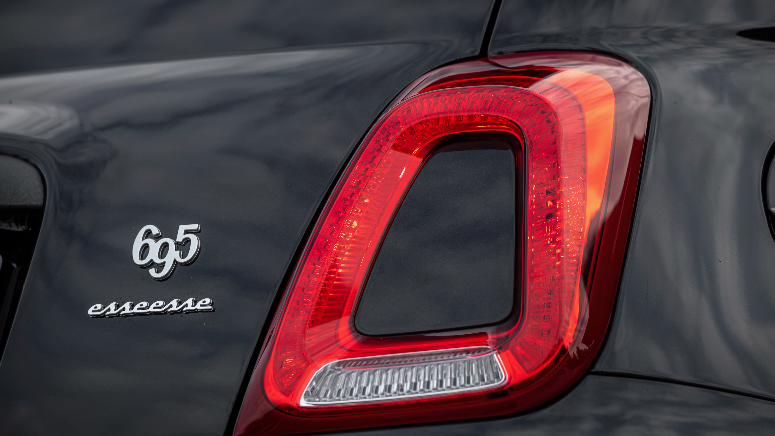 Abarth 695 Esseesse - tail light 